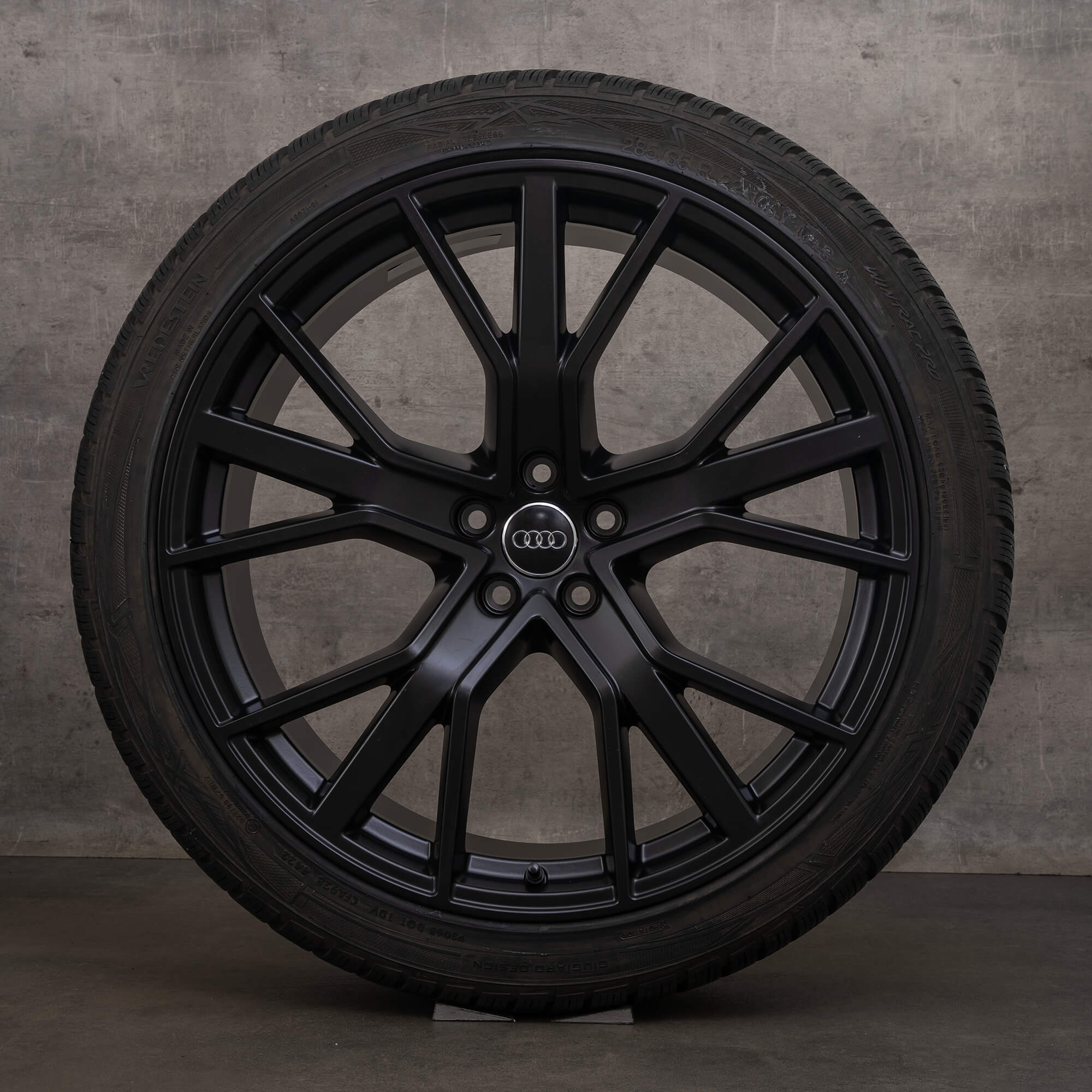 Original Audi Q7 SQ7 Felgen 22 Zoll 4M Winterreifen 4M0601025CS schwarz matt Winterräder