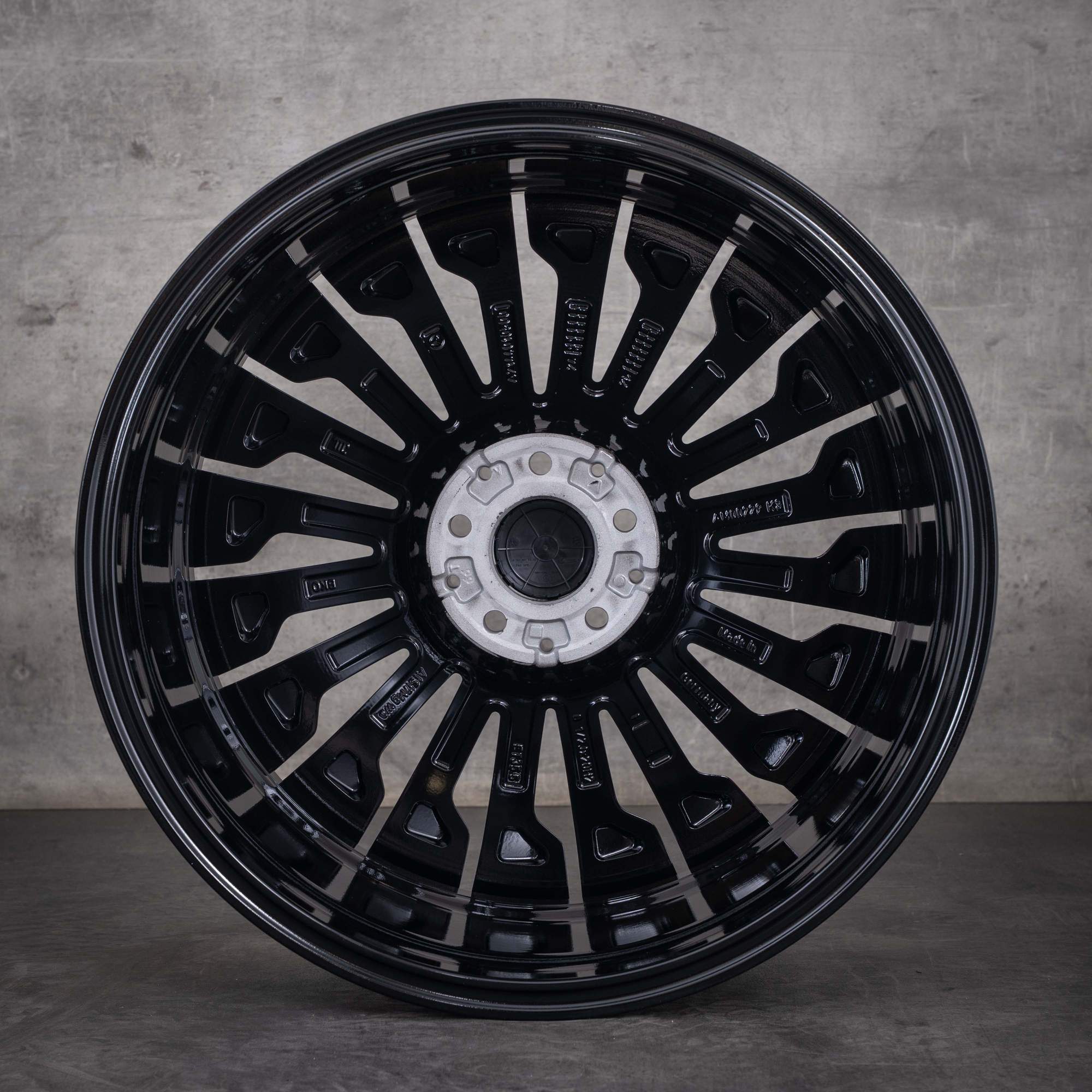 Jantă originală Mercedes-Benz Clasa E AMG de 20 de inci W214 S214 A2144010500 neagră diamantată NOUĂ