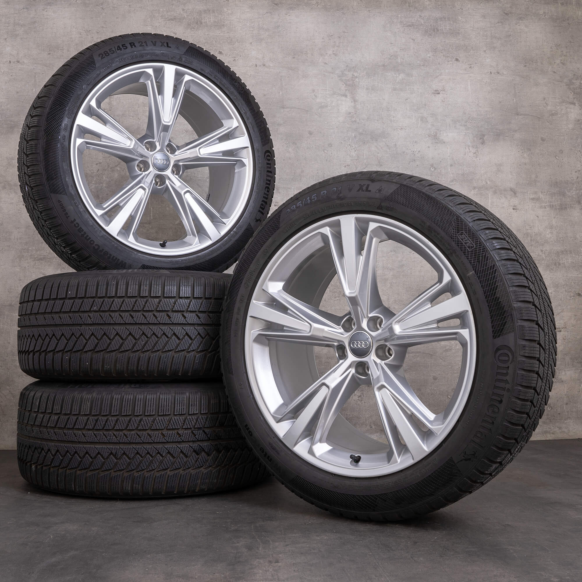 Original Audi Q8 SQ8 4M vinterhjul 21 tums fälgar / fälg 4M8601025H silver