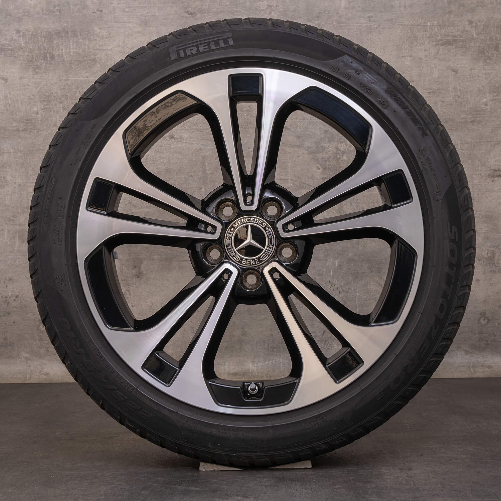 Alkuperäiset Mercedes Benz C-sarjan talvirenkaat 18 tuuman W206 S206 vanteet A2064016200 musta kiillotettu