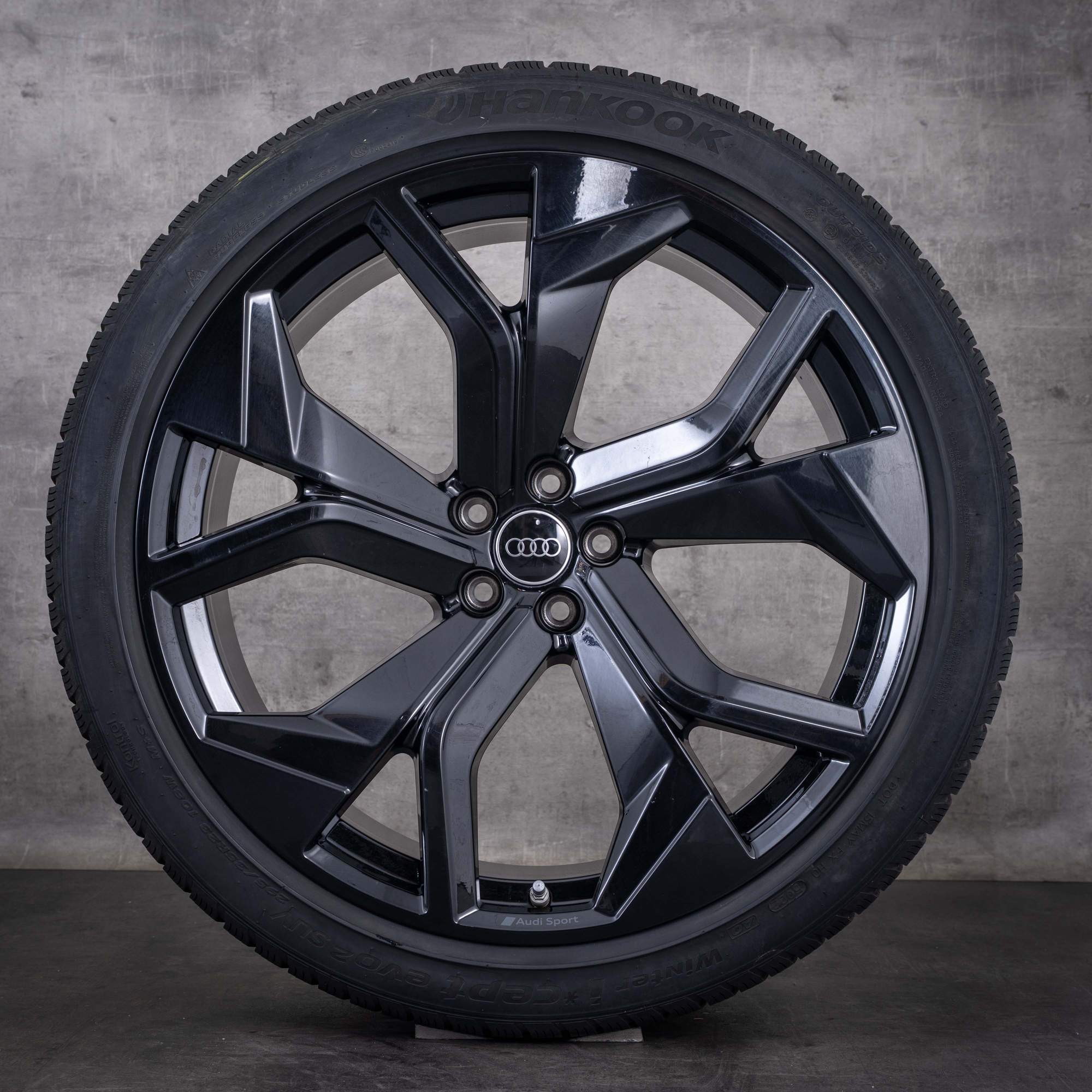 OEM Audi RSQ8 winter wheels 23inch 4M8 rims Part No 4M8601025DC Gloss Black