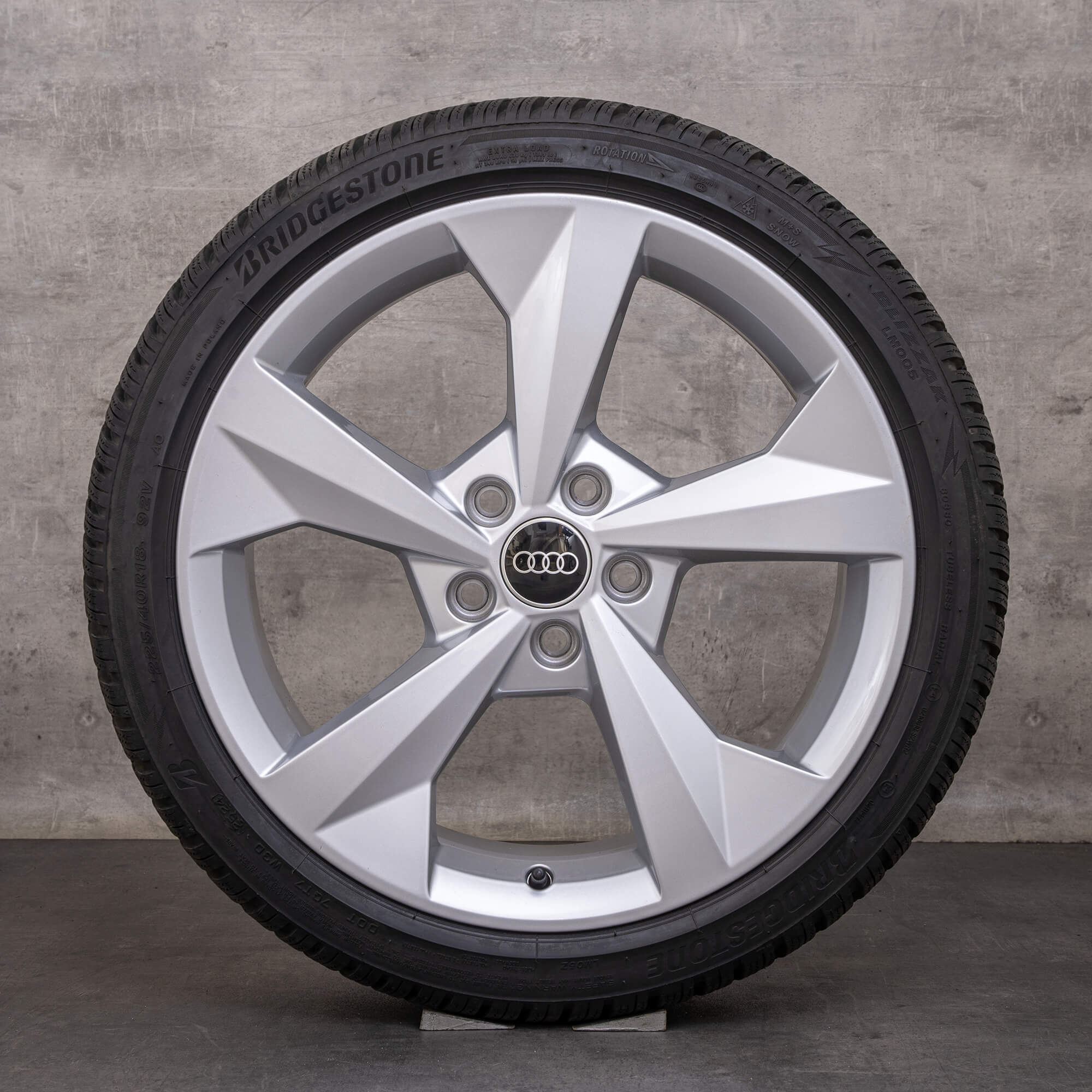 Oem Audi A3 S3 pneus hiver jantes 18 pouces 8Y 8V 8Y0601025CP argent