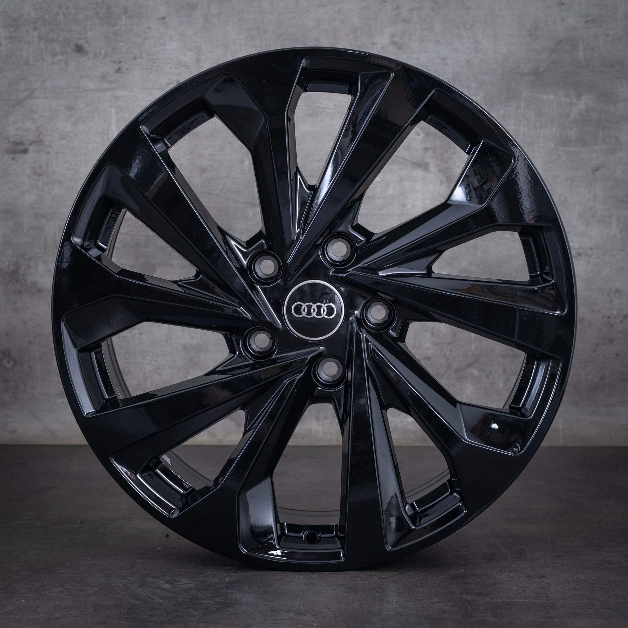 Jantes originais Audi Q6 SQ6 e-tron de 19 polegadas GF 85H601025D 85H601025E Dynamik preto brilhante - jante 4 de 4