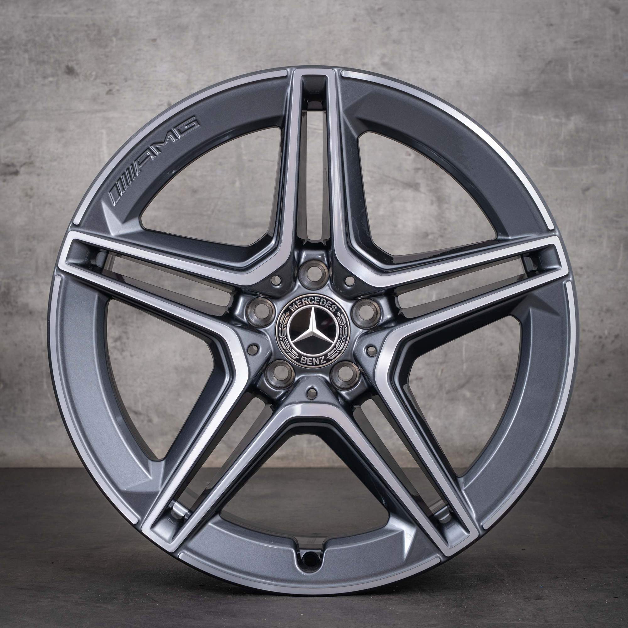 Originální disky Mercedes-Benz Třídy S AMG 19 palců W223 X223 V223 A2234011300 v barvě himalaya grey s diamantovým výbrusem