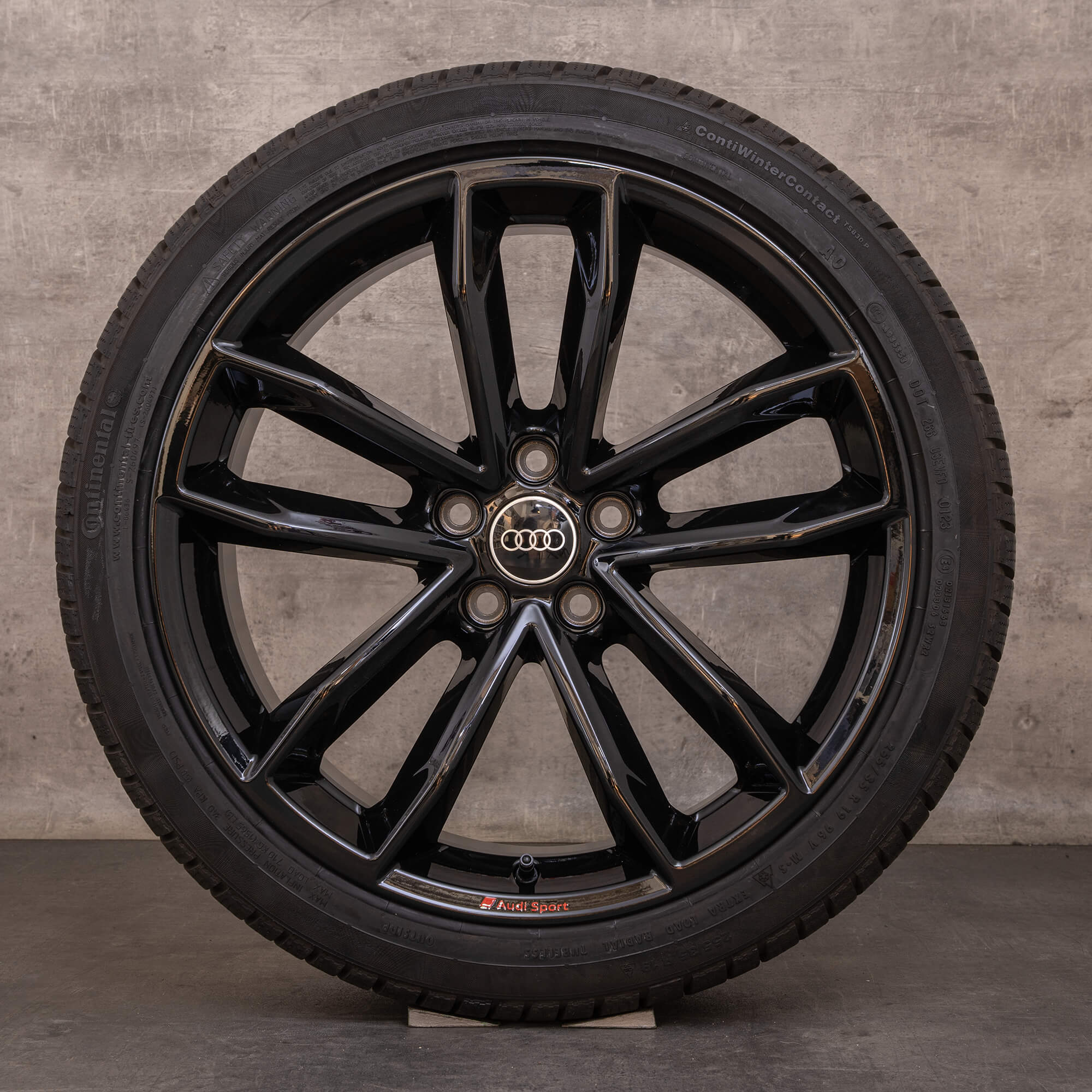 Original Audi A5 S5 Winterräder 19 Zoll F5 8W B9 Felgen 8W0601025DF Cavo Design schwarz glanz