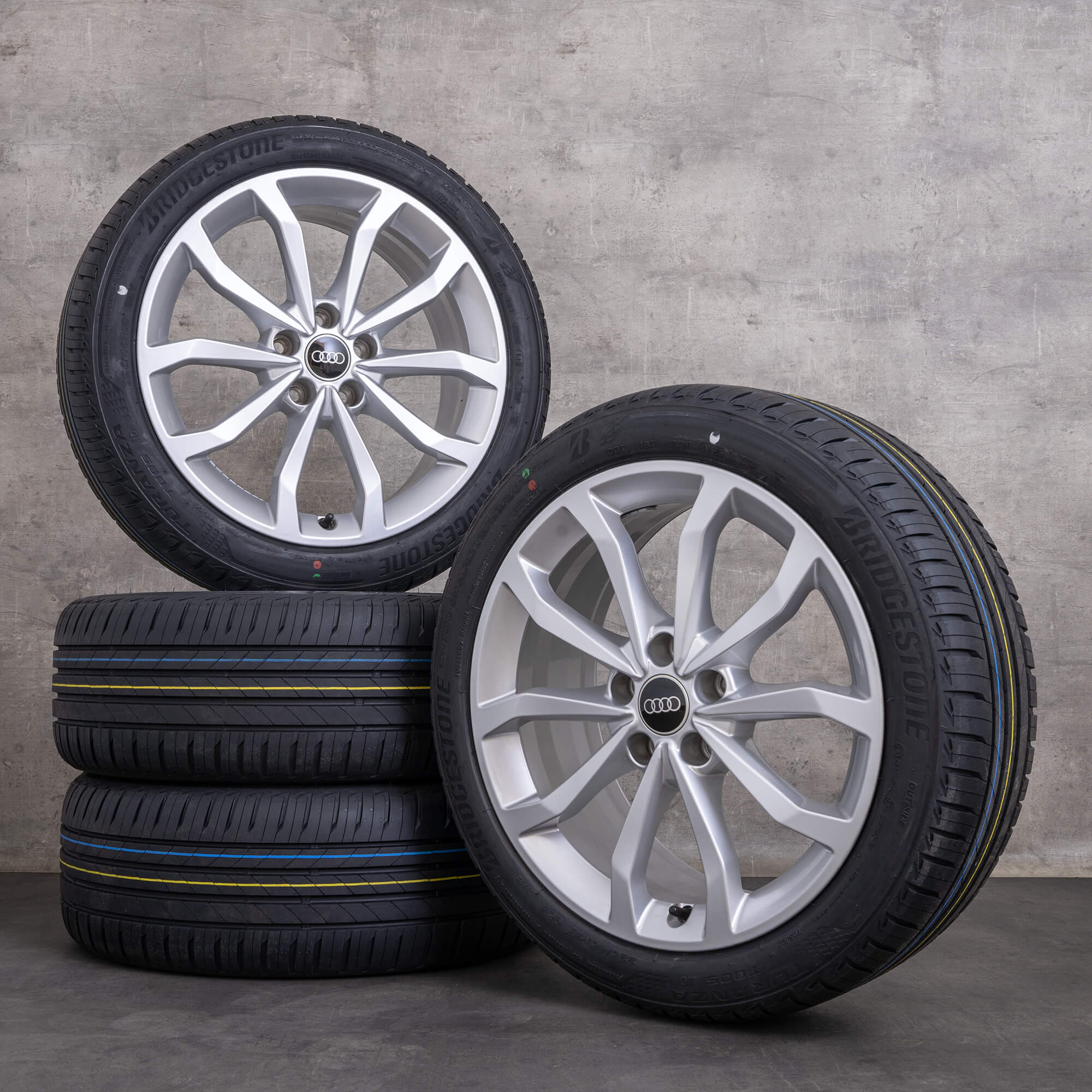 Originální alu kola Audi A4 S4 18" 8W B9 letni 8W0601025H stříbrná