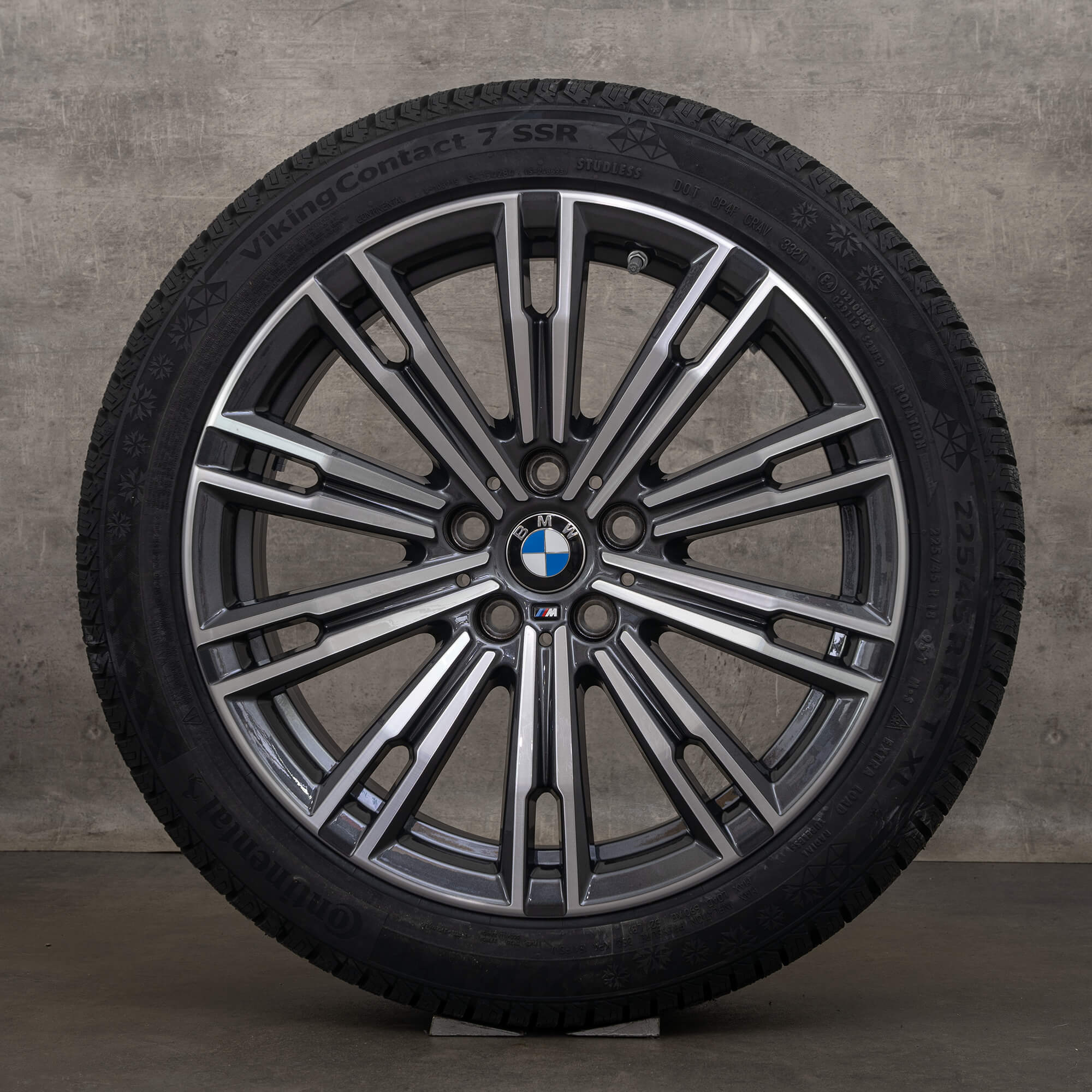 Original BMW 2-serie 3-serie 4-serie vinterhjul 18 tum G42 G20 G21 G22 G23 fälgar styling 790 M 8089890 orbit grå frontpolering NYHET