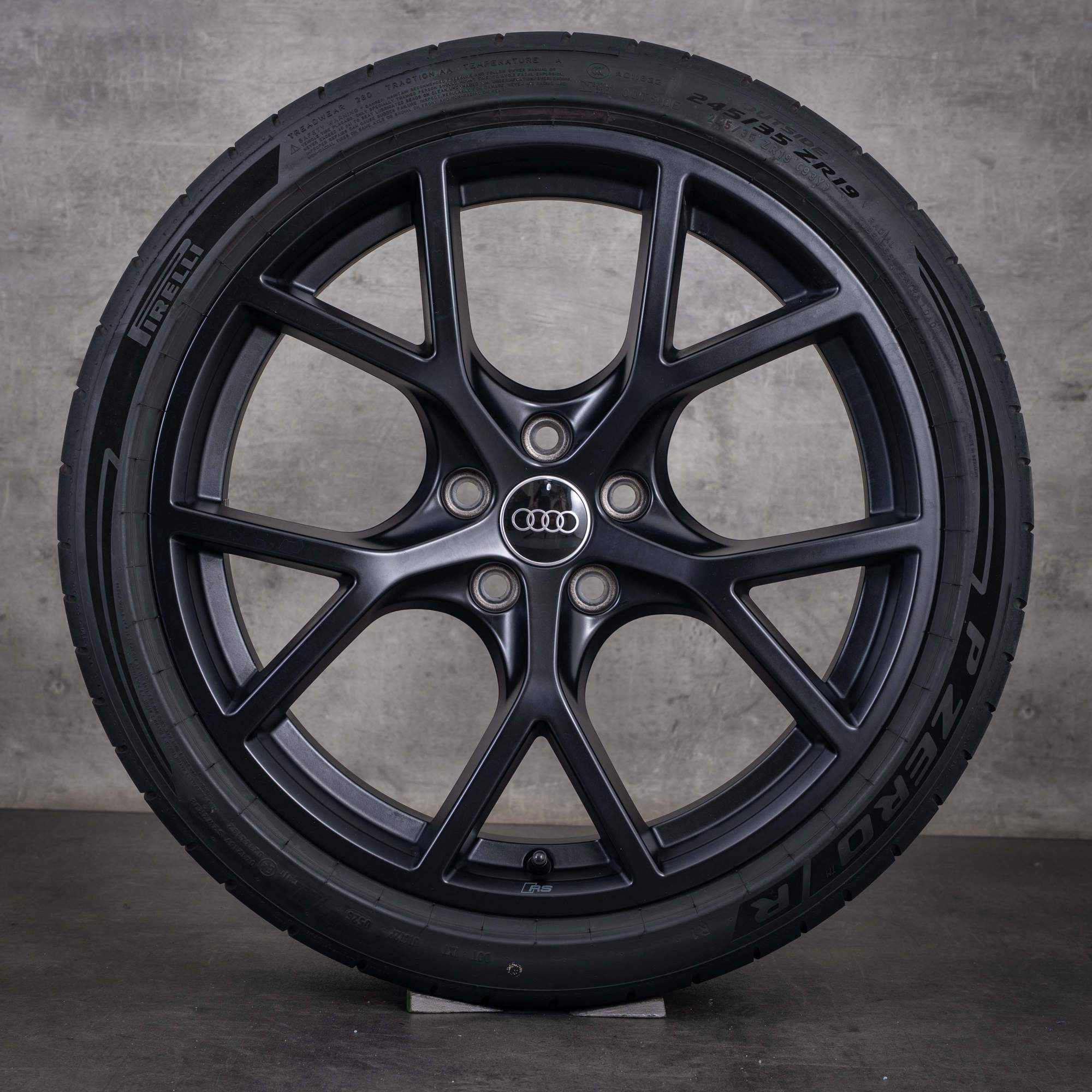 Alkuperäiset Audi RS3 -vanteet 19 tuumaa 8Y kesärenkaat 8Y0601025BR 8Y0601025BS musta silkkimatta