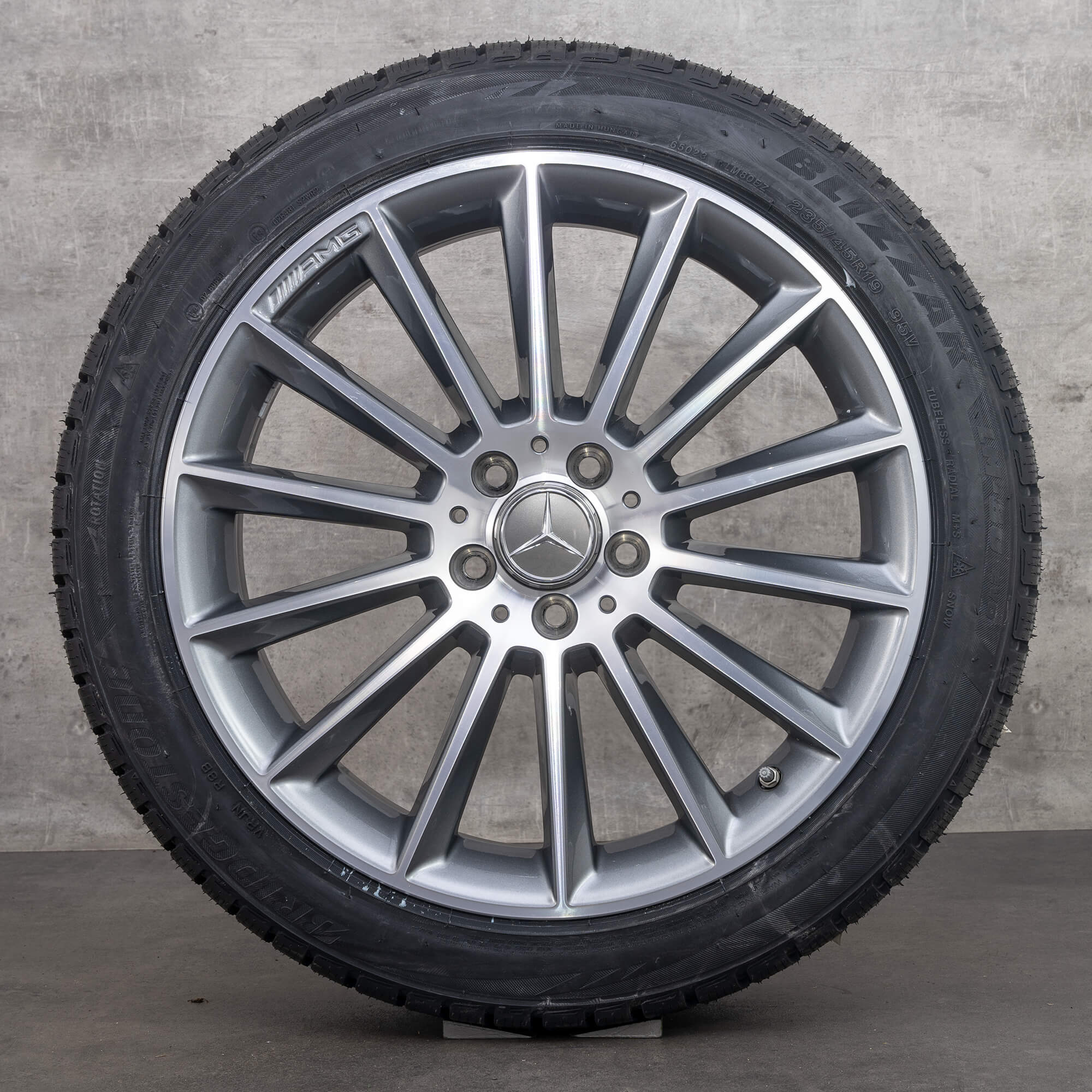 AMG 19 Zoll Mercedes Benz Felgen GLA X156 Winterreifen Winterkompletträder