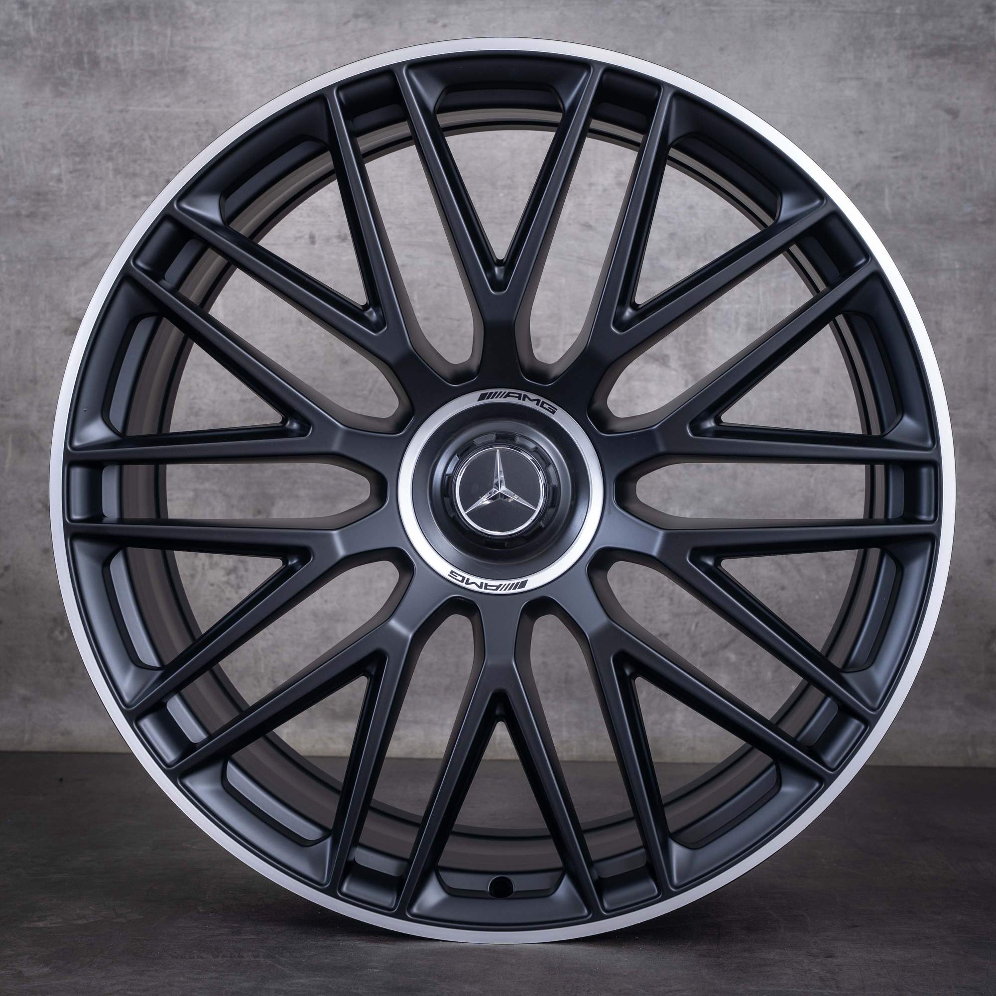 Original Mercedes Benz GLS 63 AMG Felgen 23 Zoll SUV X167 4Matic A1674018500 A1674018600 schwarz matt rand glanzgedreht NEU