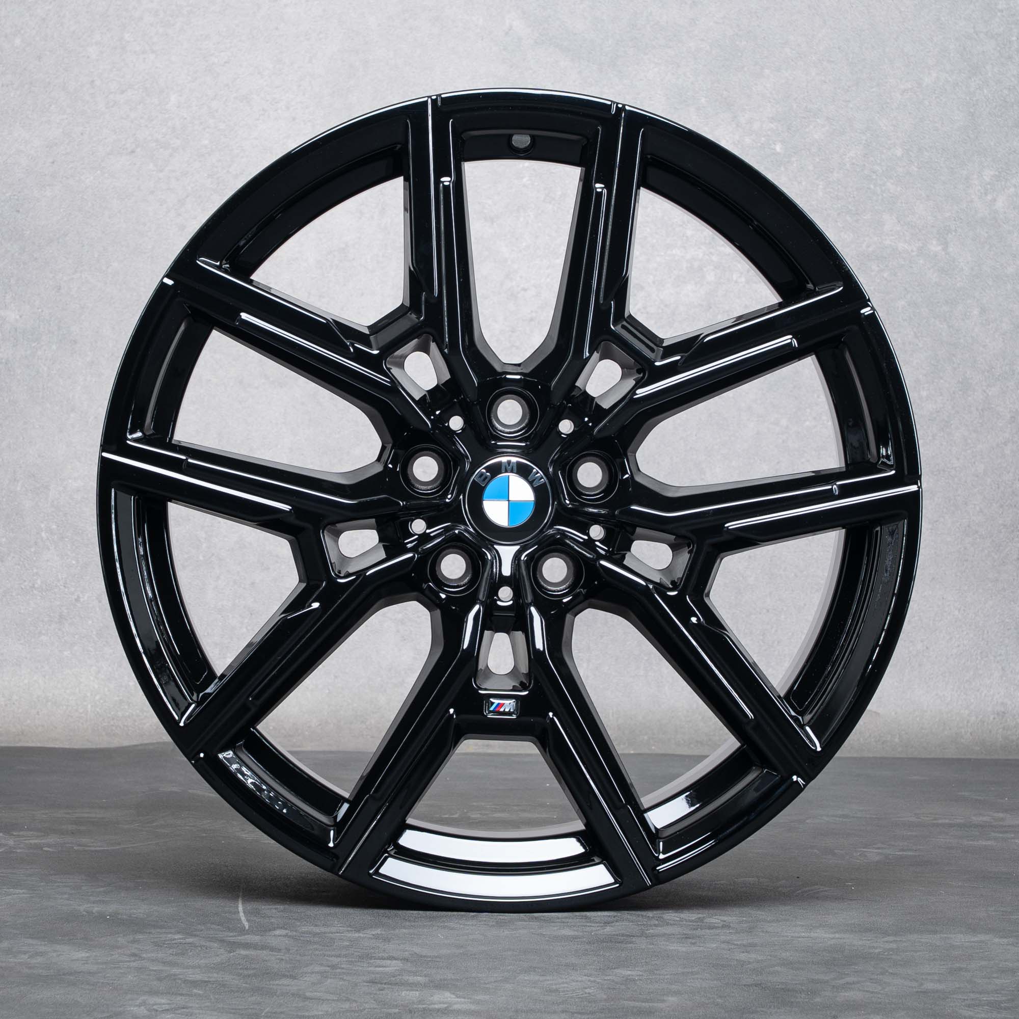 Oryginalne felgi BMW serii 4 i4 19 cali G26 Gran Coupe Styling 859 M 8747304 8747305 czarny błyszczący