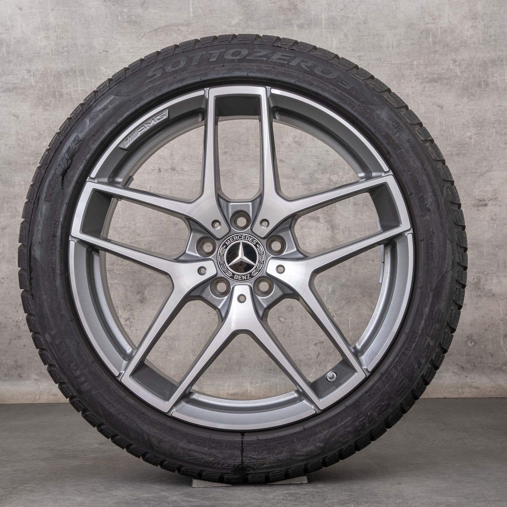Alkuperäiset Mercedes Benz GLA & 45 AMG talvirenkaat 19 tuuman X156 vanteet A1564010700 himalajanharmaa kiillotettu