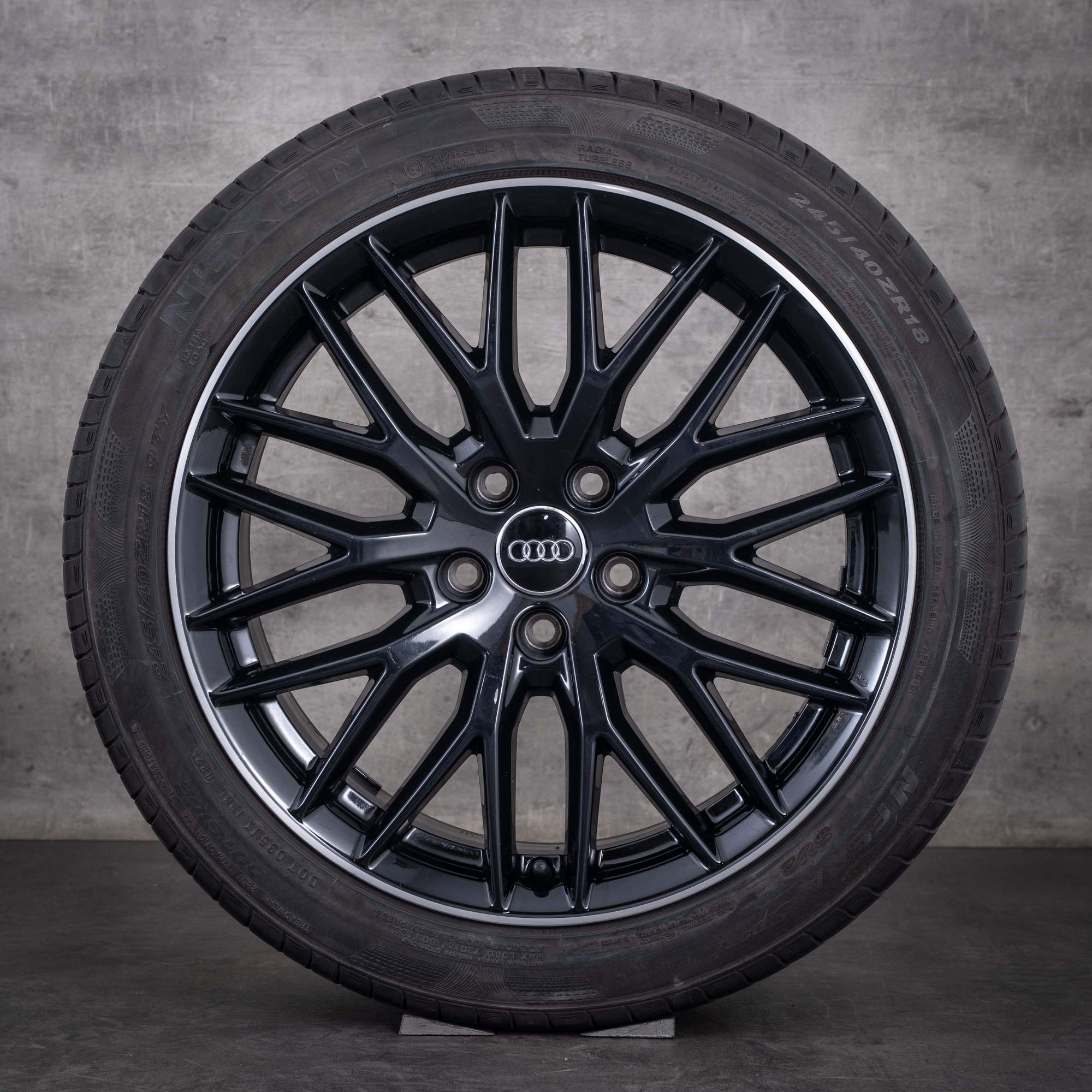 Original Audi A4 S4 Felgen 18 Zoll 8W B9 Sommerräder 8W0601025DD schwarz glanzgedreht
