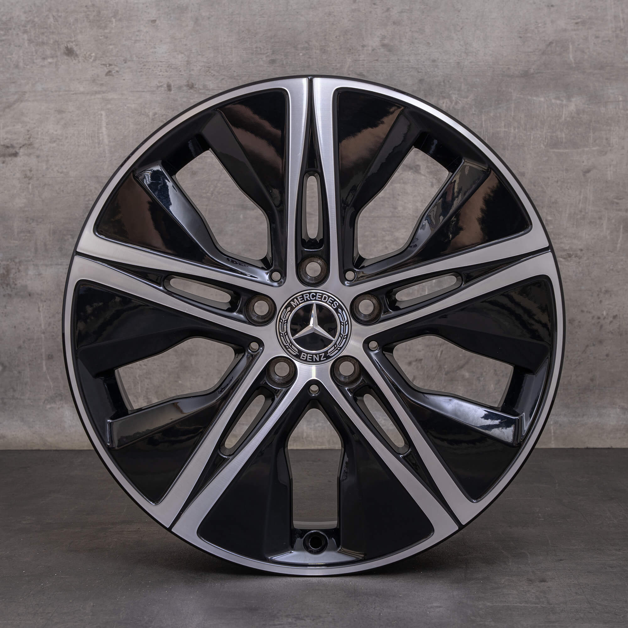 Orijinal Mercedes Benz A B Sınıfı CLA jantlar 18 inç W177 V177 W247 C118 X118 A1774010500 siyah parlak tornalanmış