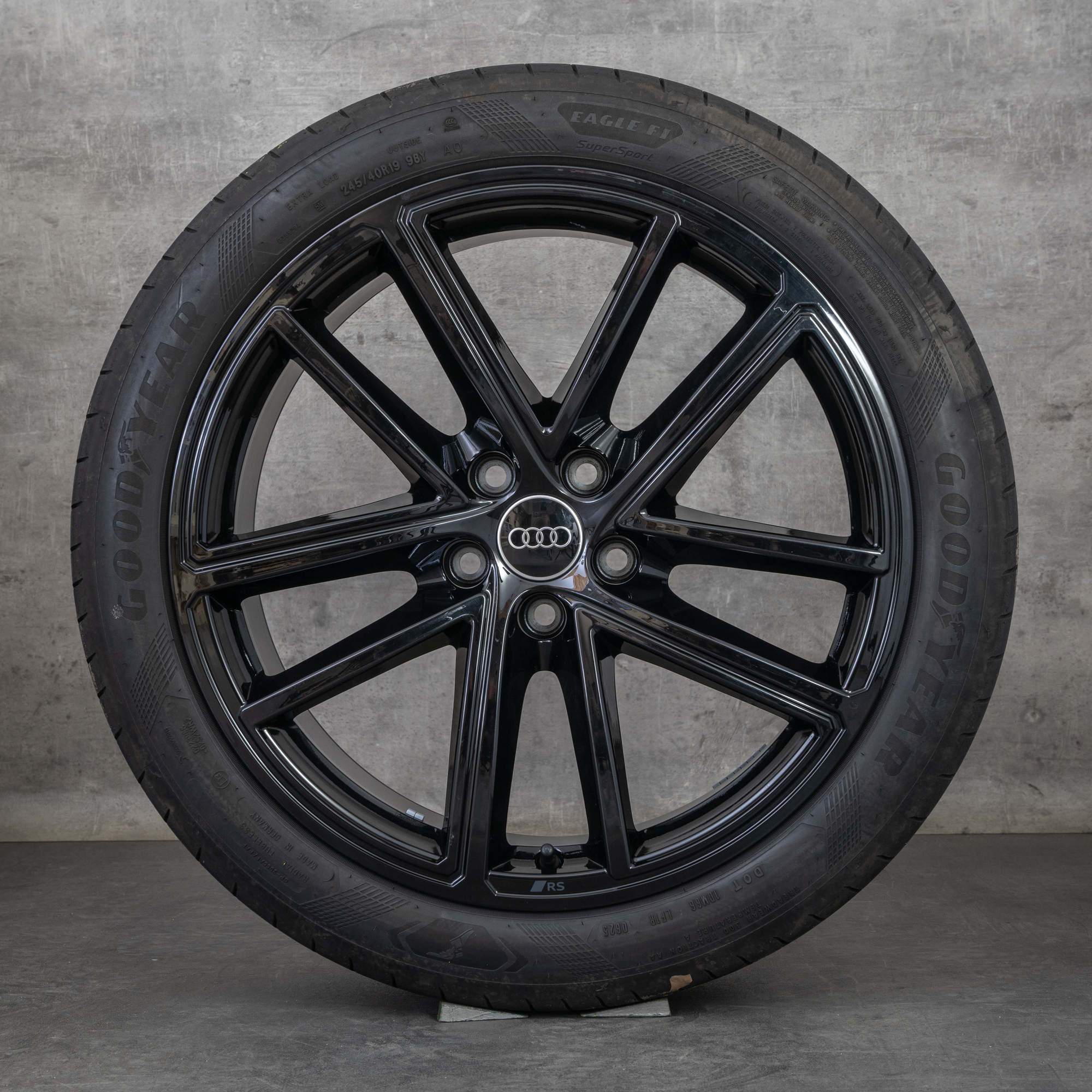 Original Audi A5 S5 Felgen 19 Zoll B10 Sommerräder 8B3601025BA schwarz glanz
