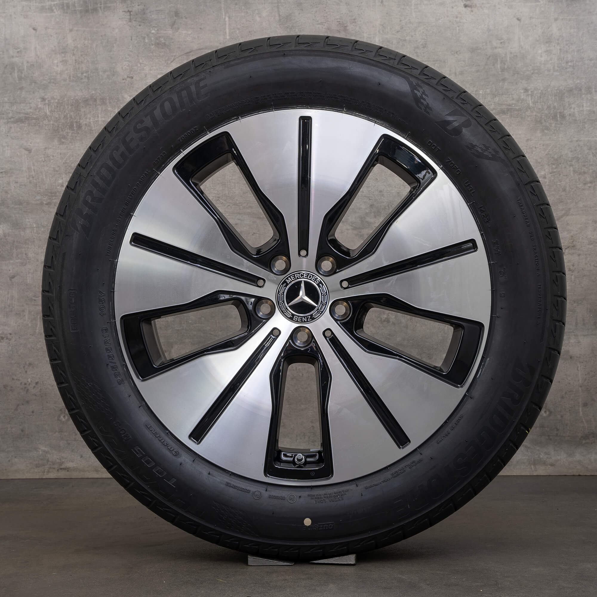 Alkuperäiset Mercedes Benz EQC talvirenkaat 19 tuuman N293 vanteet A2934010100 musta Kiillotettu UUTUUS