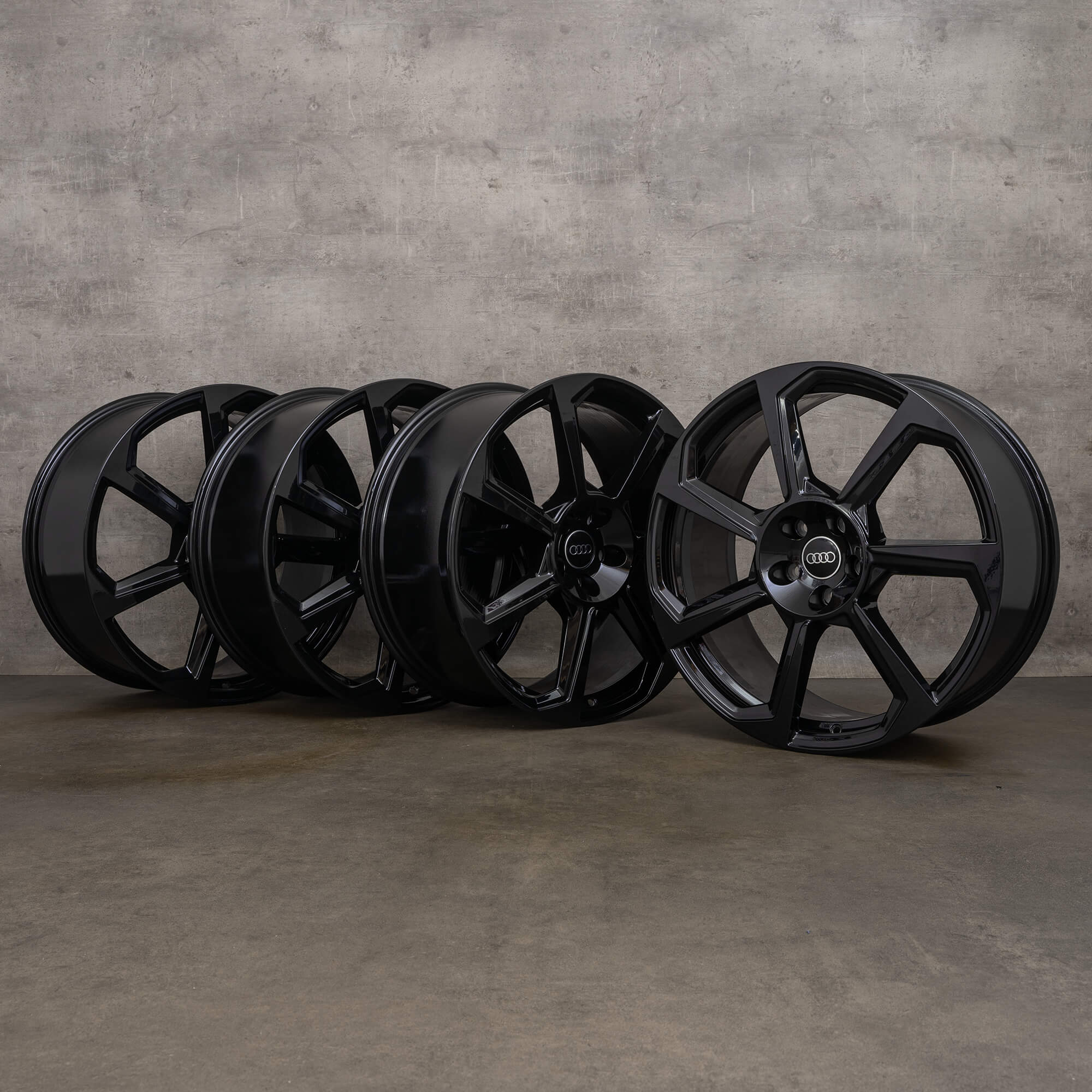 OEM Audi TT RS 8S FV 20 inch rims Rotor 8S0601025AF black