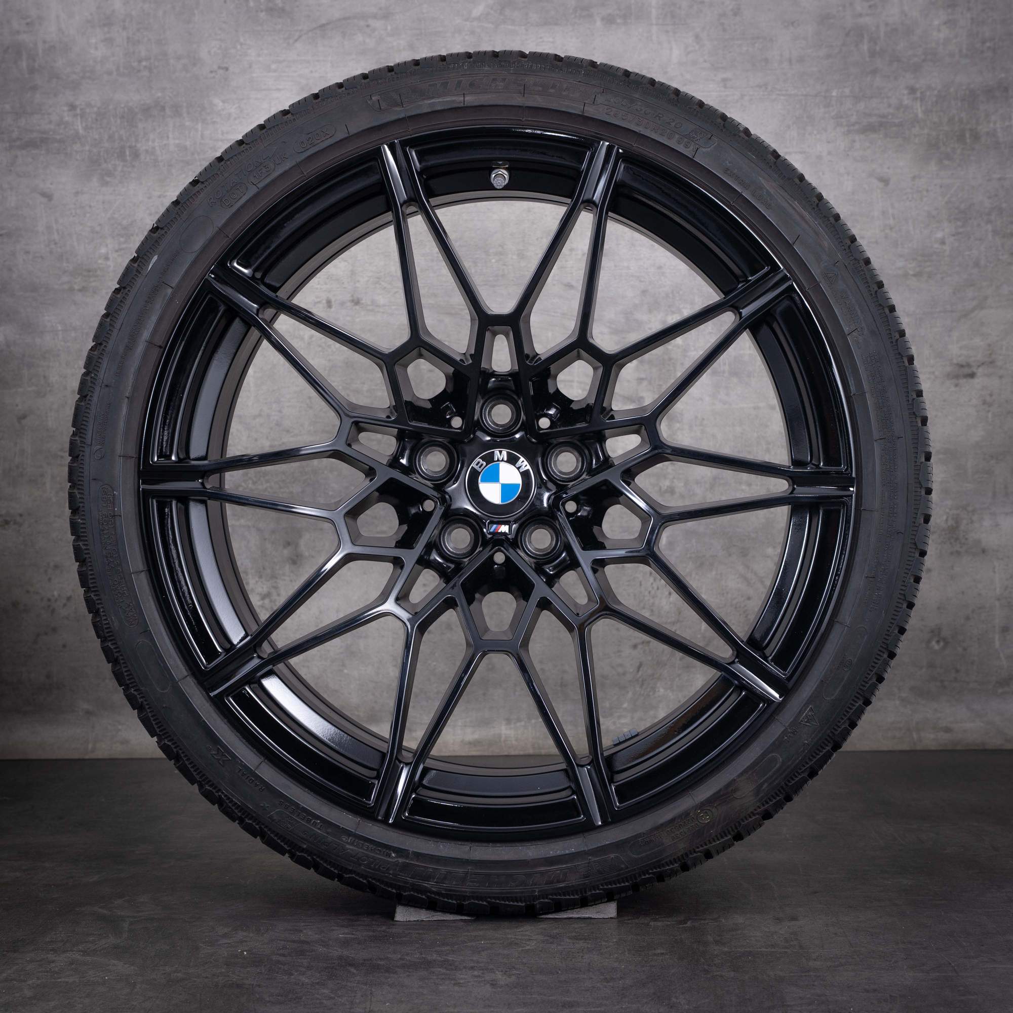 Originele BMW M3 M4 winterbanden op velg 19 20 inch G80 G81 G82 velgen Styling 826 M 7882868 8093839 jet black - wiel 3 van 4