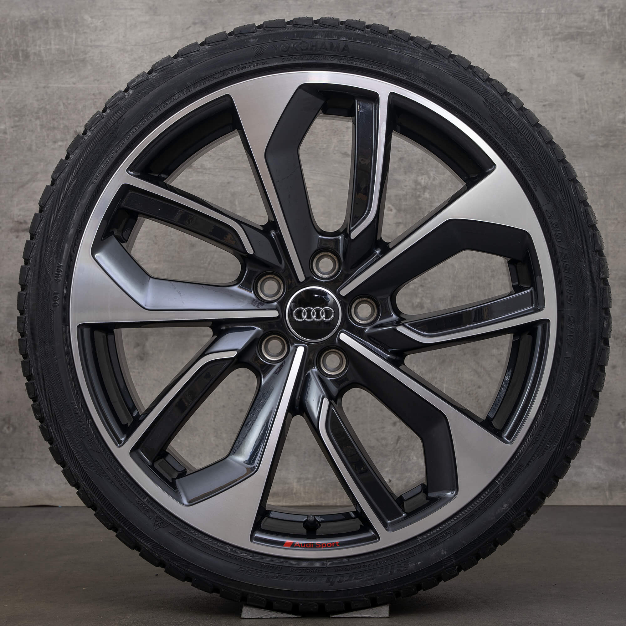 Audi A3 S3 8Y Winterräder 19 Zoll Felgen Winterreifen 8Y0601025S