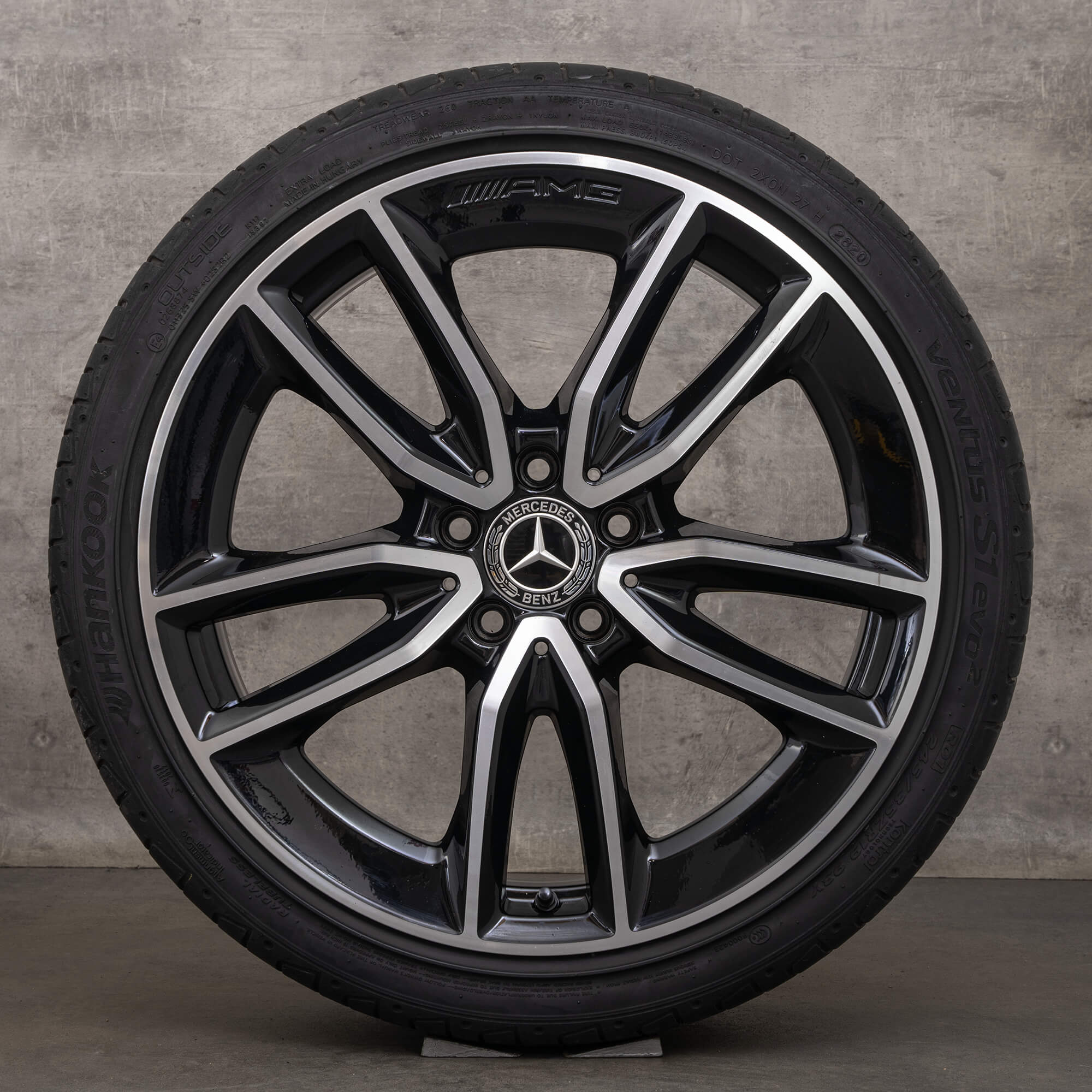 OEM AMG Mercedes Benz CLA 35 C118 X118 summer tires 19 inch rims black