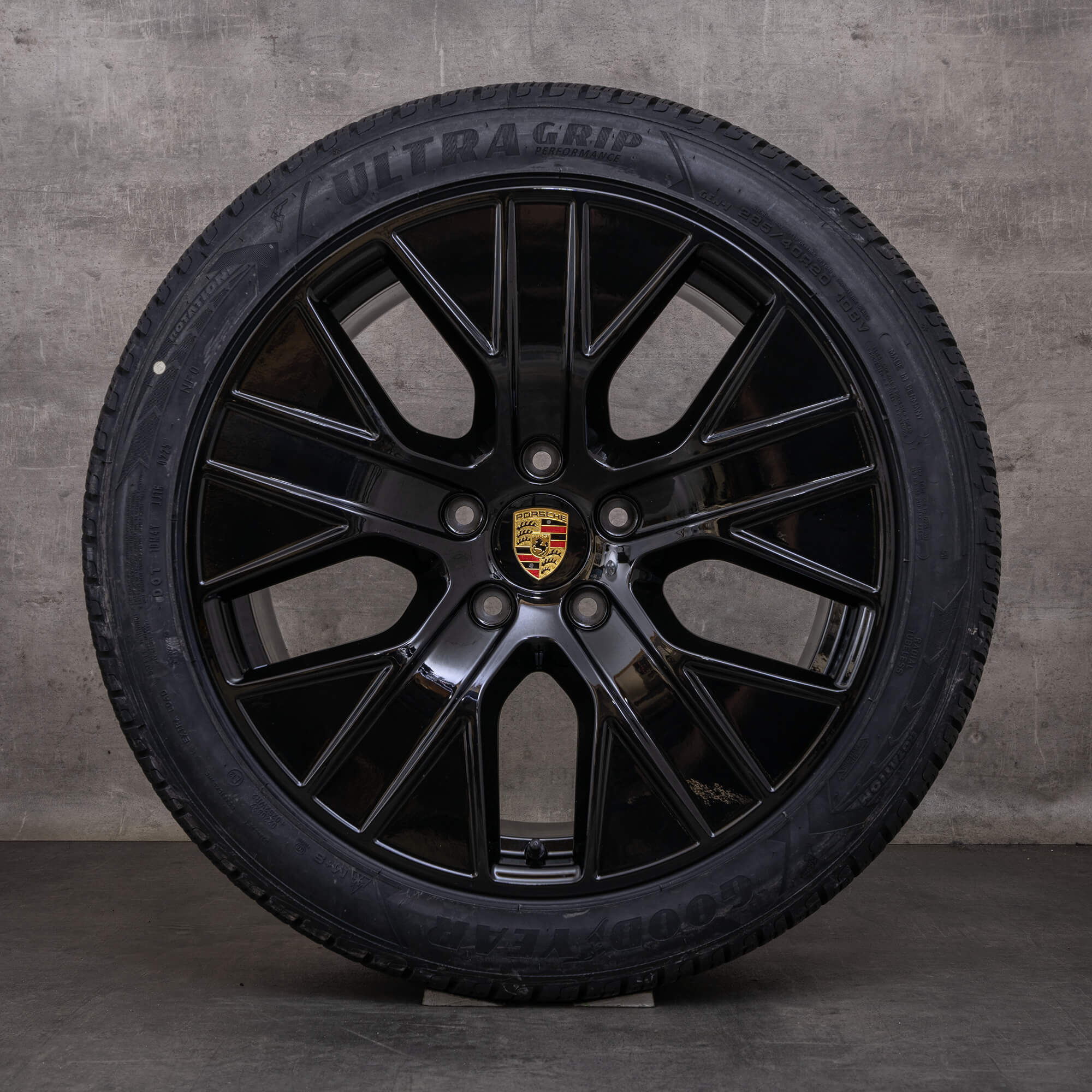 Originali Porsche Taycan con gomme invernali 20 pollici 9J1 cerchi auto 9J1601025CR 9J1601025K Turbo Aero nero lucido
