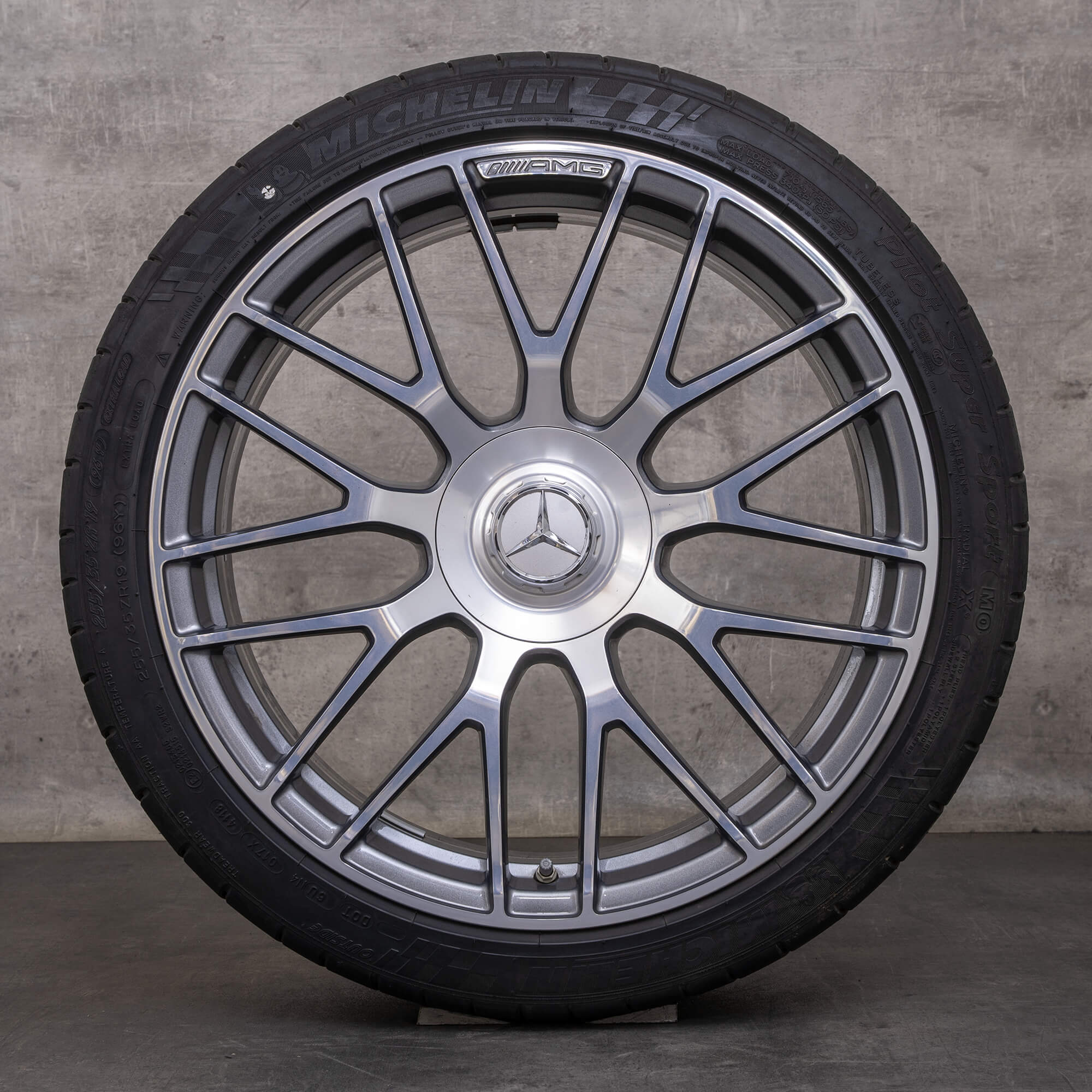 Original Mercedes Benz AMG C63 & S fälgar / fälg 19 tum C205 A205 sommarhjul A2054015900 A2054016000 himalaya grå glansig svarvad