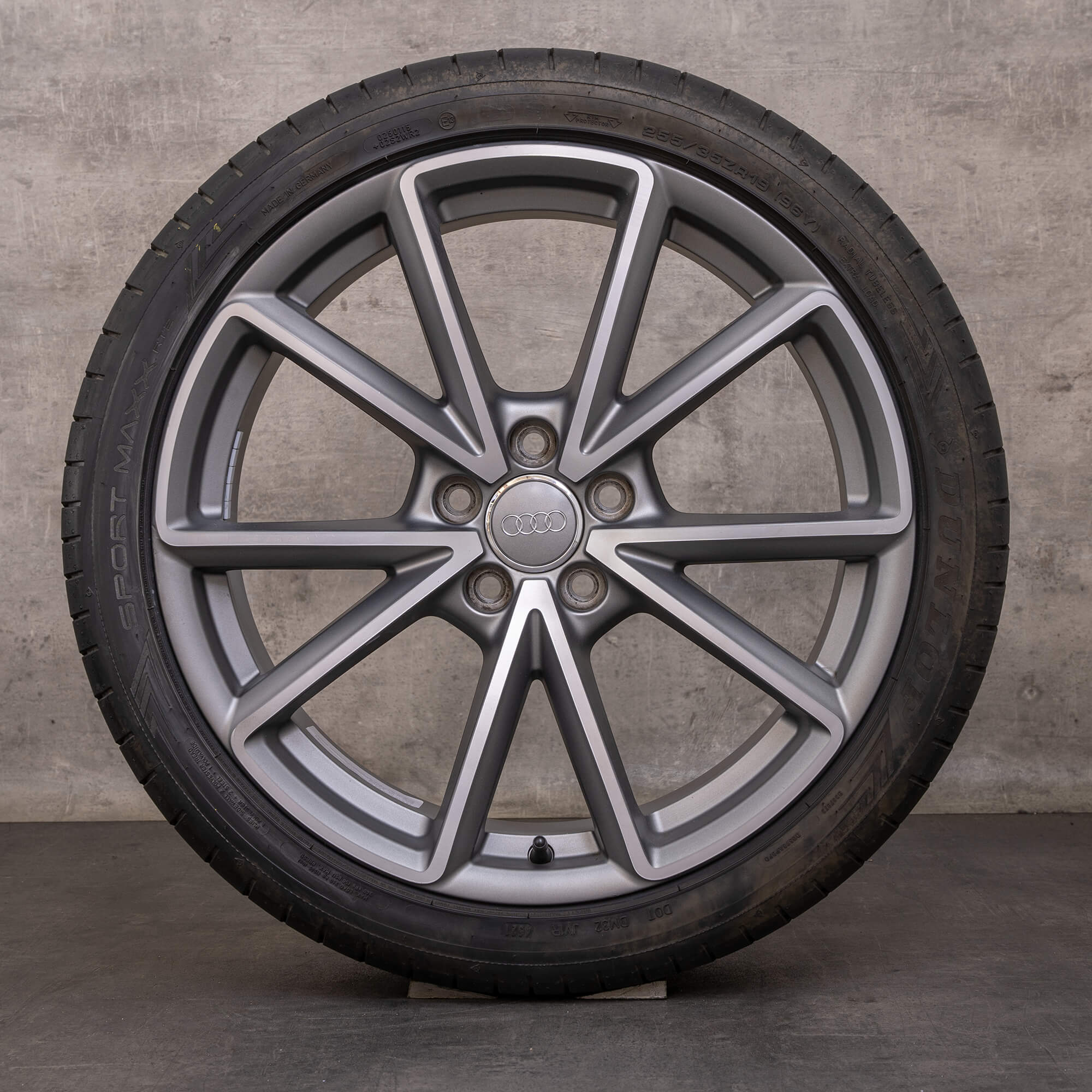 Original 19palcové letní kola Audi A4 S4 B8 8K 8K0601025CT titanově matné leštěné