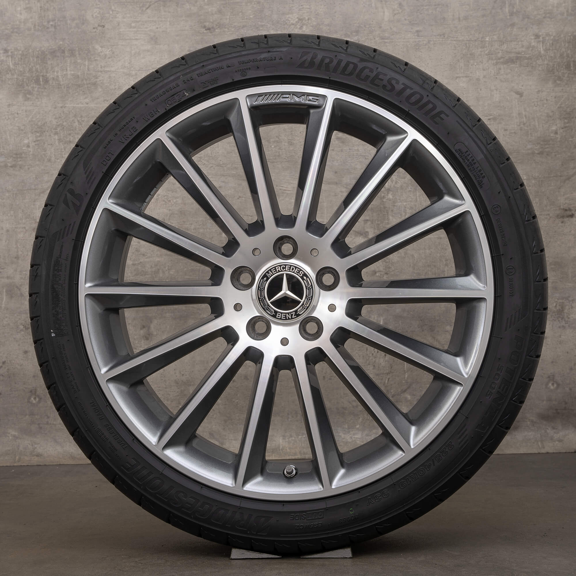 Original AMG Mercedes W177 W247 CLA X188 19 Zoll Felgen Sommerreifen