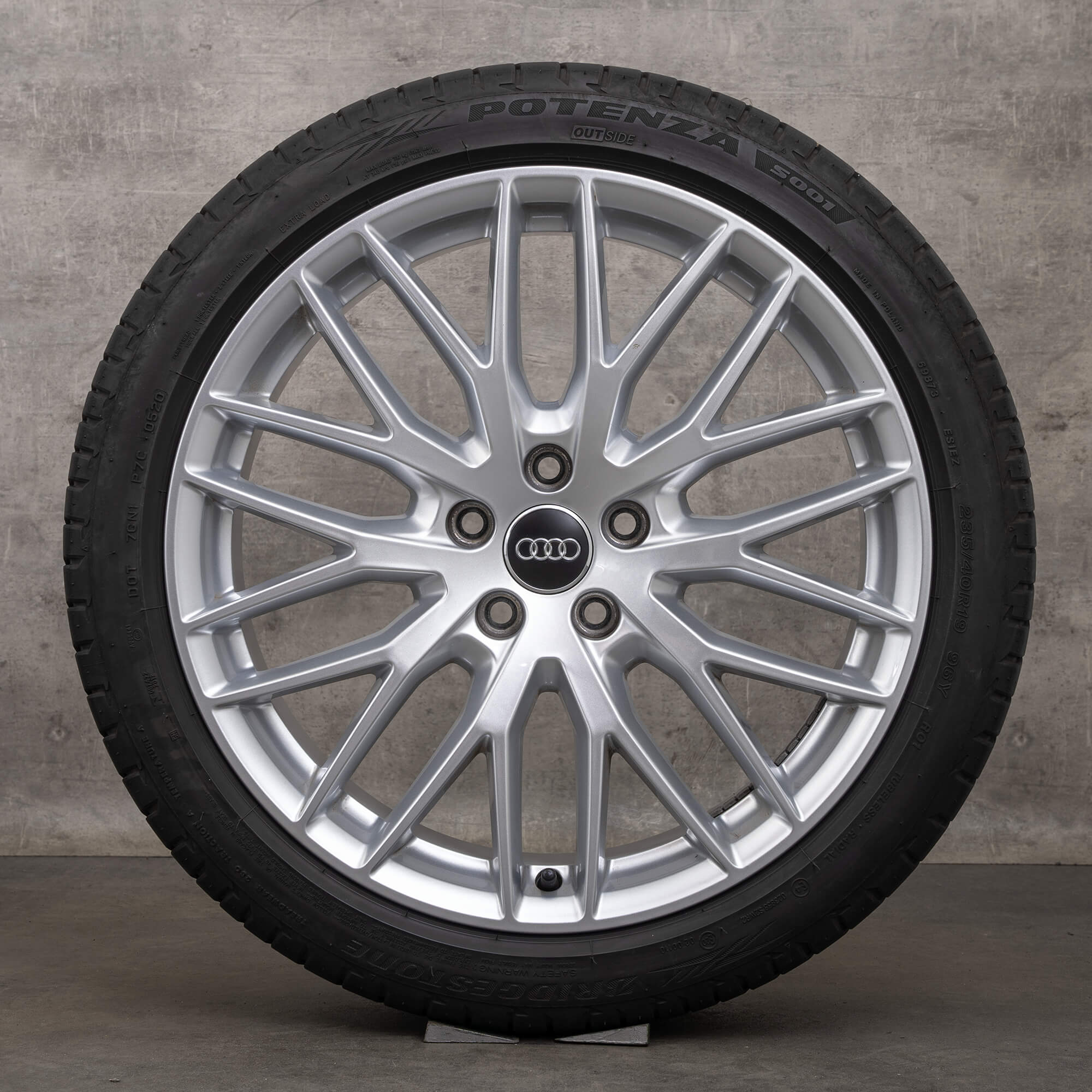 Audi Q2 SQ2 GA 19 Zoll Felgen Sommerräder Sommerreifen Alufelgen 81A601025L