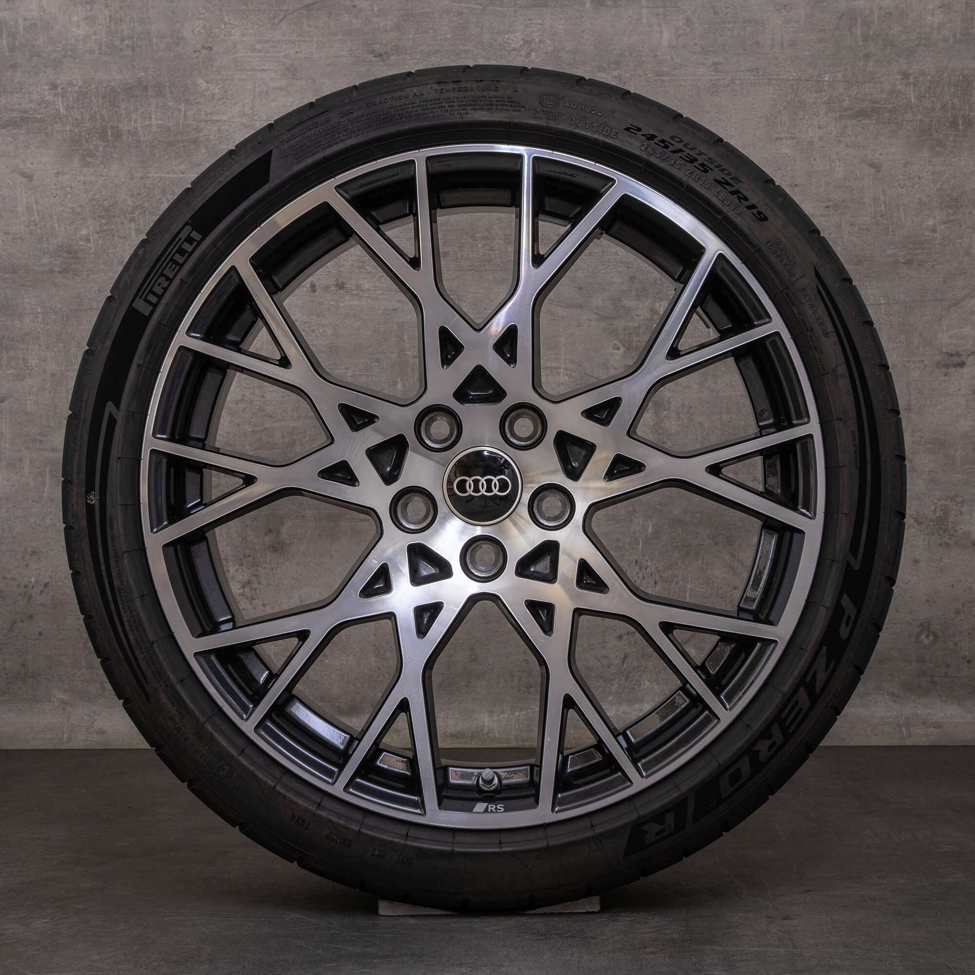 Oryginalne koła zimowe do Audi RS3 19 cali felgi 8Y RS 8Y0601025CK 8Y0601025CL tytanowe w stylu diamond cut