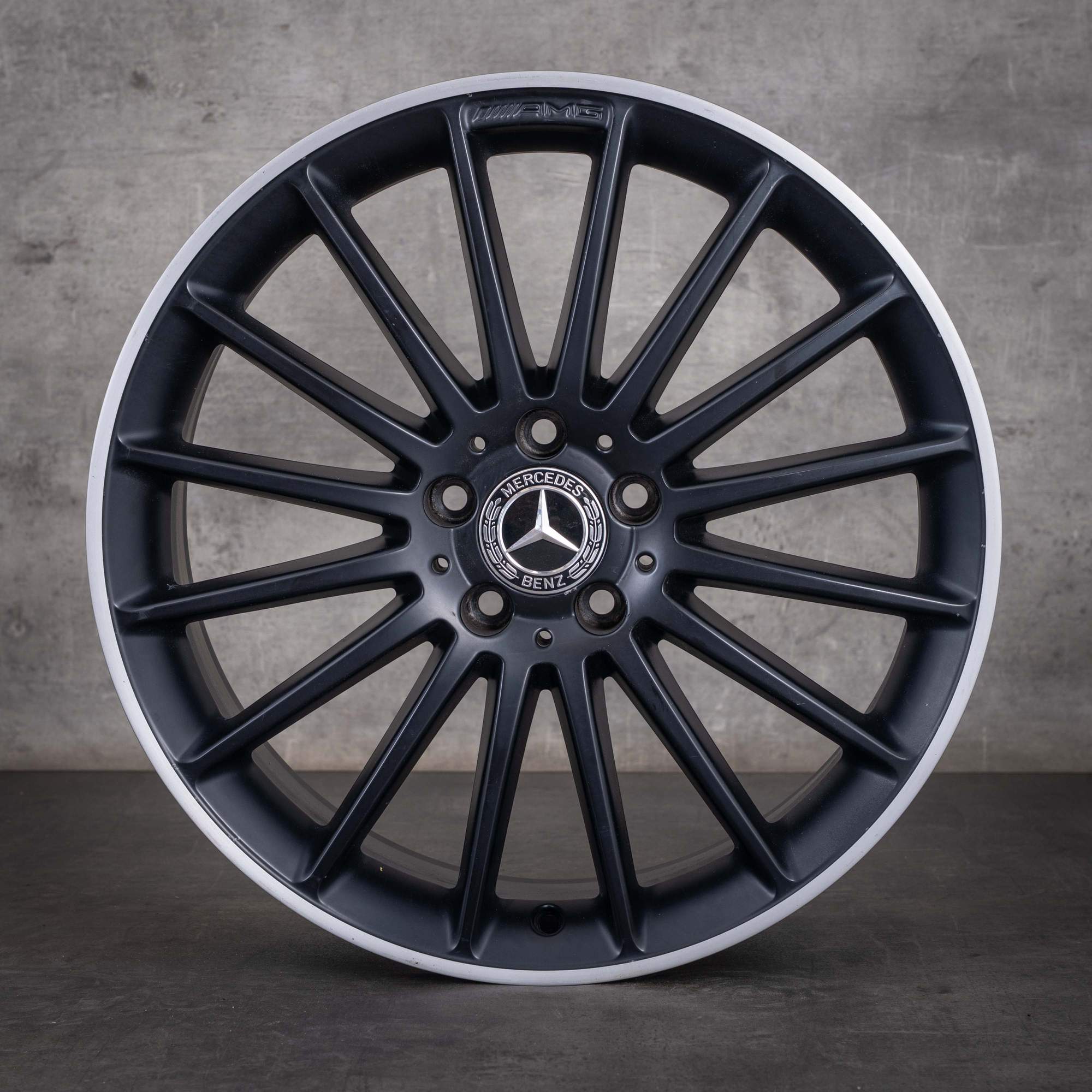 Originale Mercedes-Benz A-Klasse A 45 CLA 45 AMG vinterhjul 19 tommer W176 C117 X117 fælge A1764010502 sort mat med diamond cut-kant