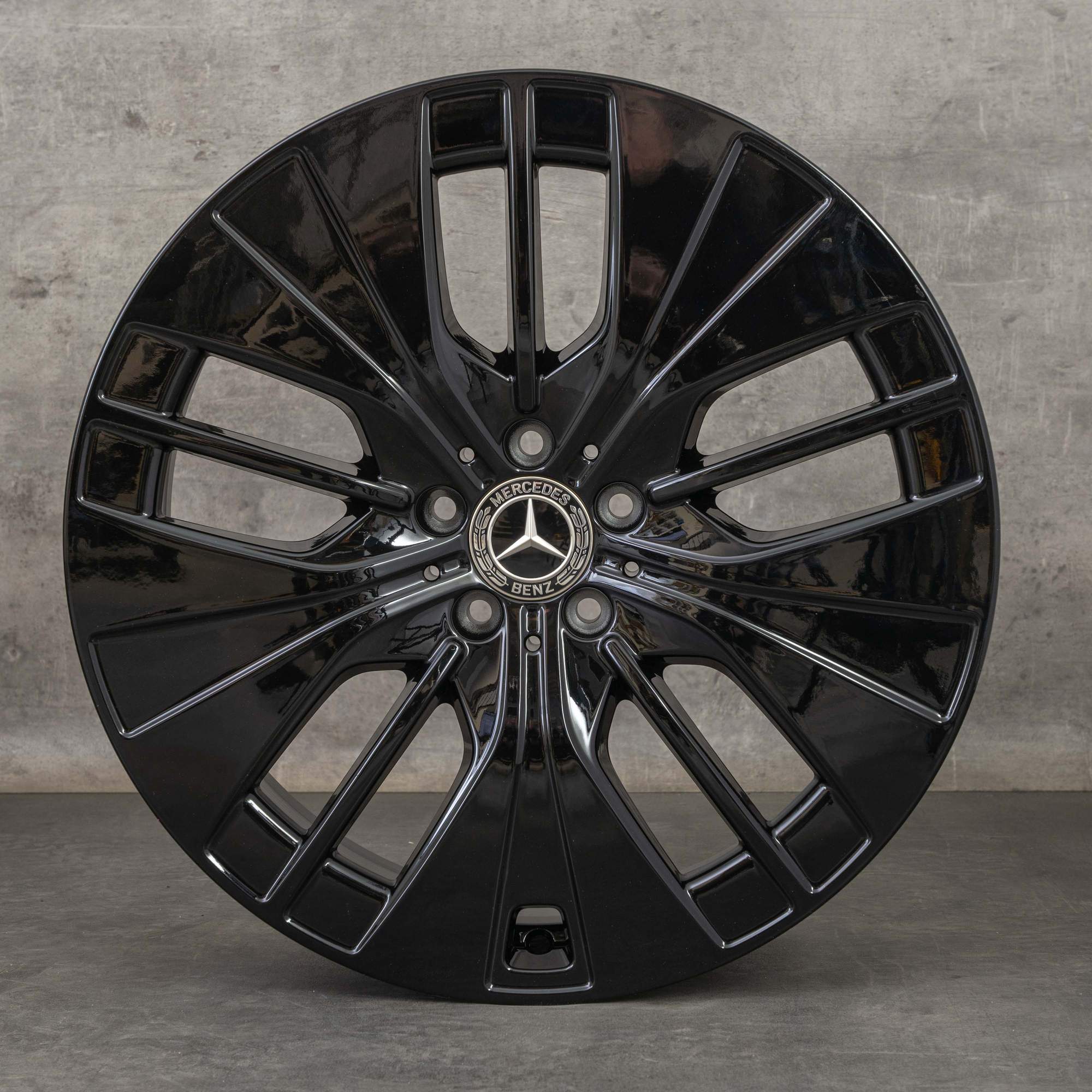 Oryginalne felgi Mercedes Benz EQE 20 cali V295 A2954011700 czarne błyszczące