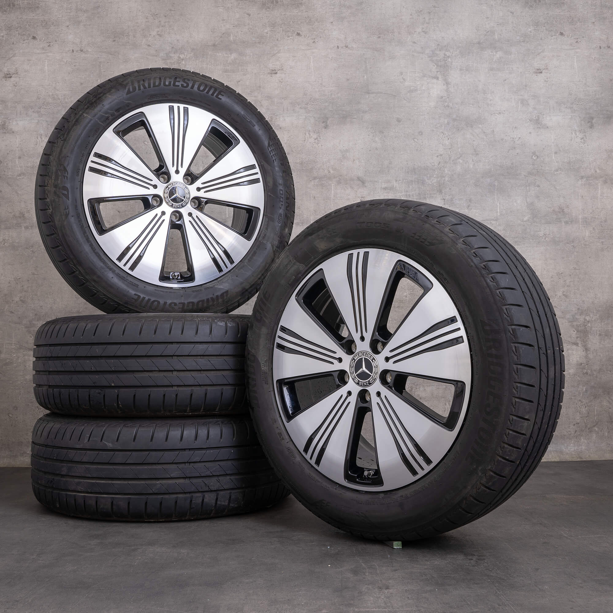 Originální letni disky Mercedes Benz EQA EQB 18" H243 X243 A2434010100 černé lesklé soustružené