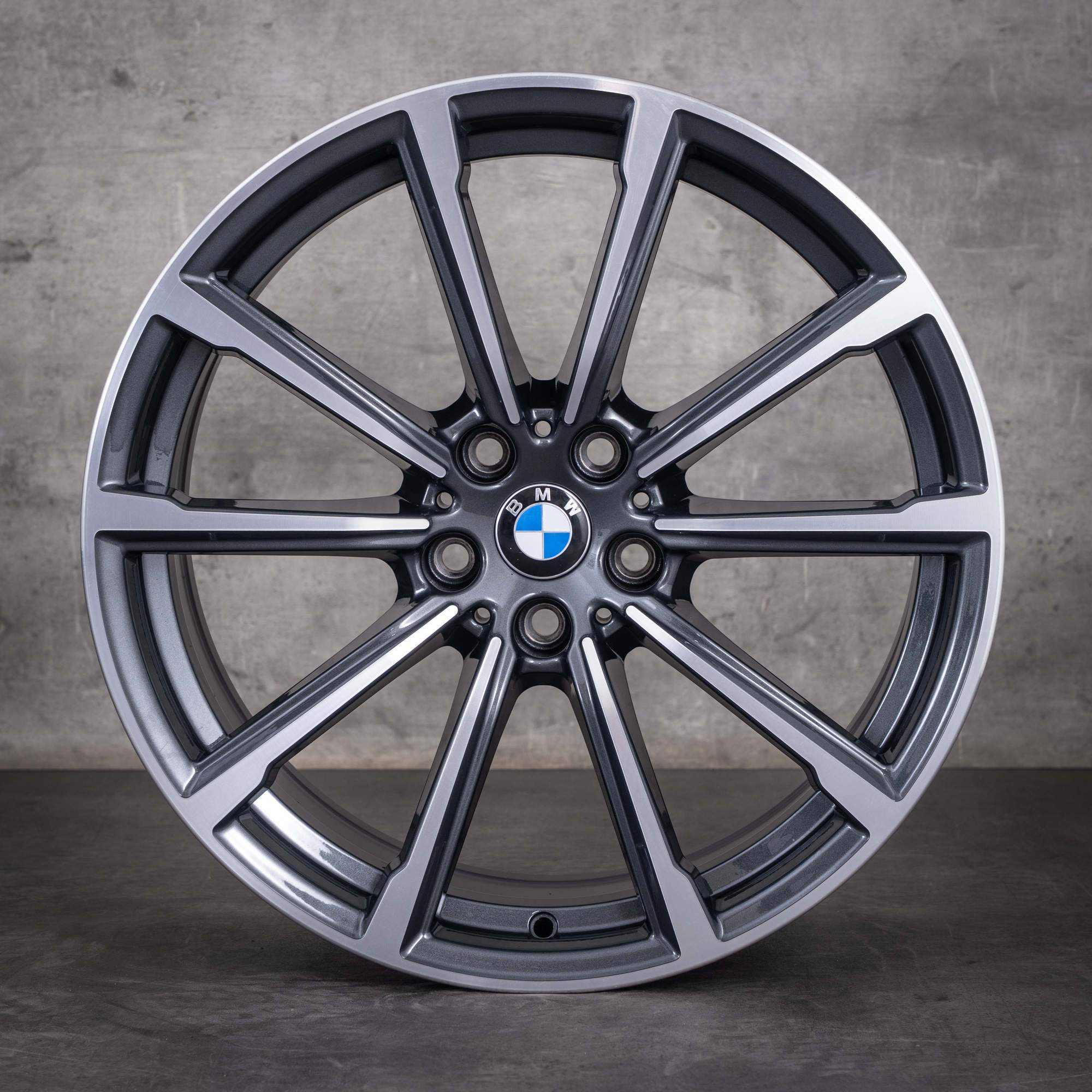 OEM BMW 6 Series GT 7 Series 20inch rims G11 G12 G32 Styling 648 M 7850581 7850582 Midnight Gray diamond cut NEW