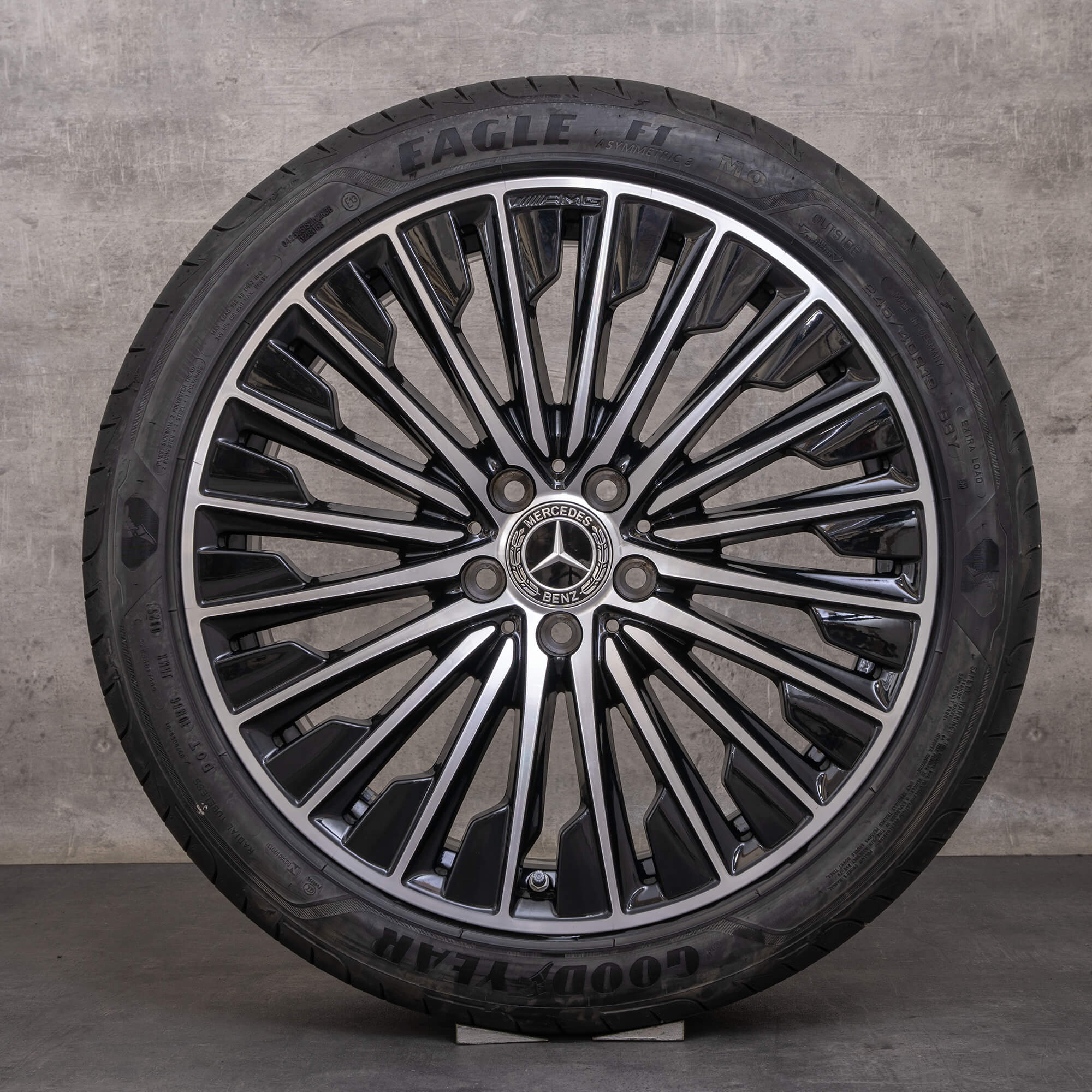 Originale Mercedes Benz CLE AMG vinterhjul 19 tommers C236 A236 felger A2364011900 A2364012000 svart blank dreid