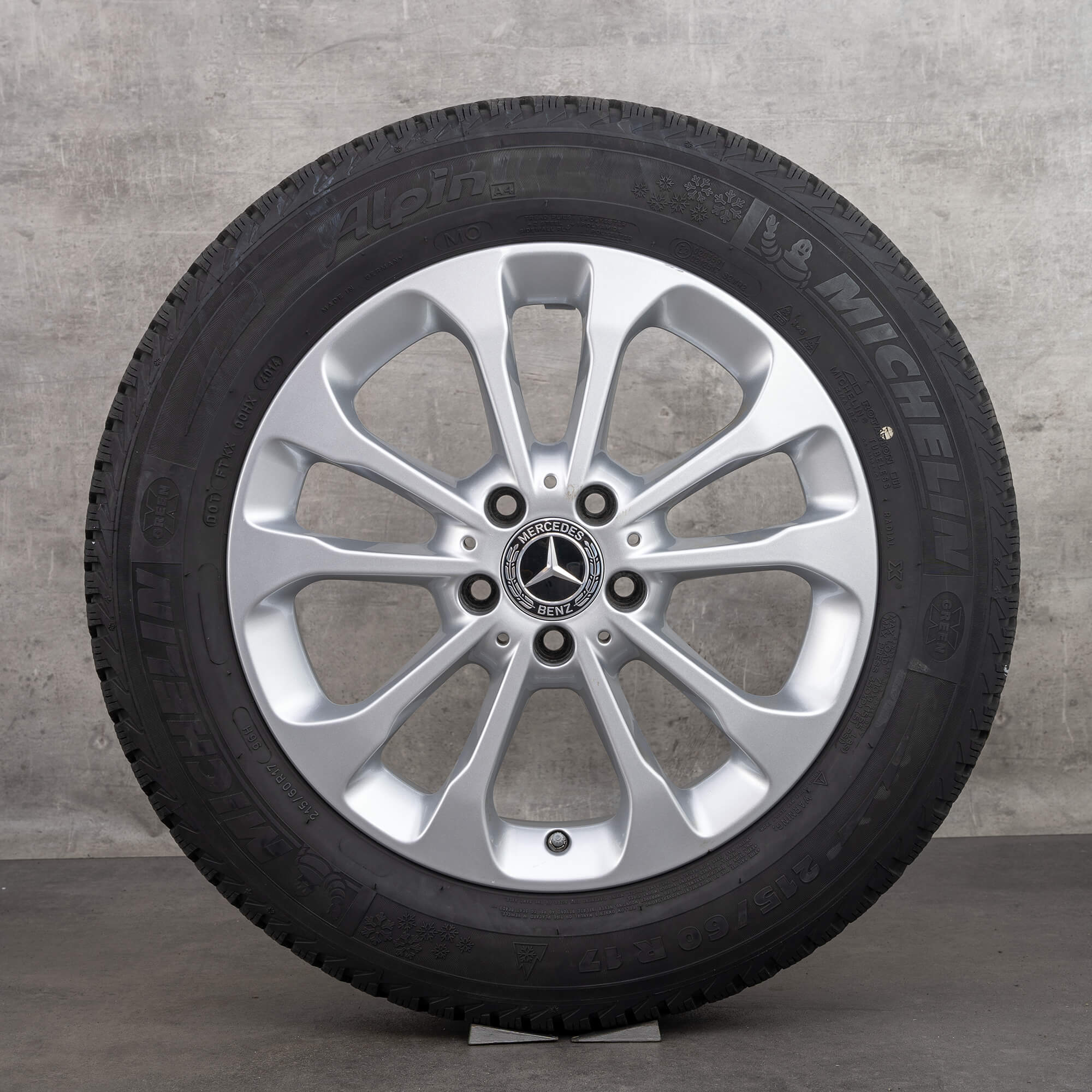 Mercedes Benz 17 Zoll Felgen GLA X156 Winterreifen Winterräder A1564011700 