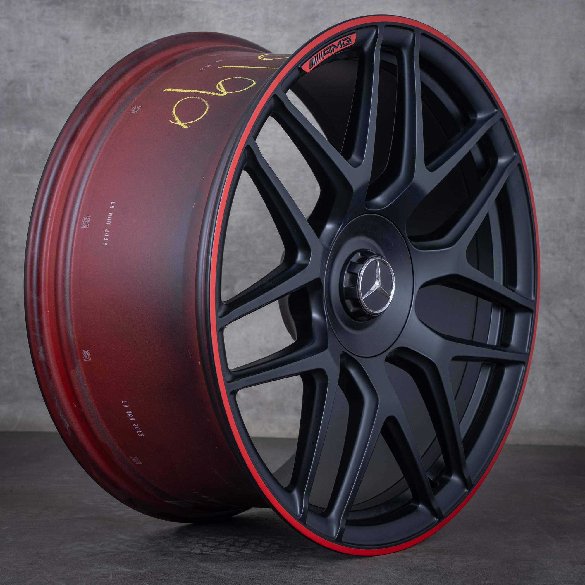 Oryginał Mercedes Benz Klasa G G63 AMG Felga 22 cale W465 W463A A4634012000 czarny czerwony matowy NOWOŚĆ