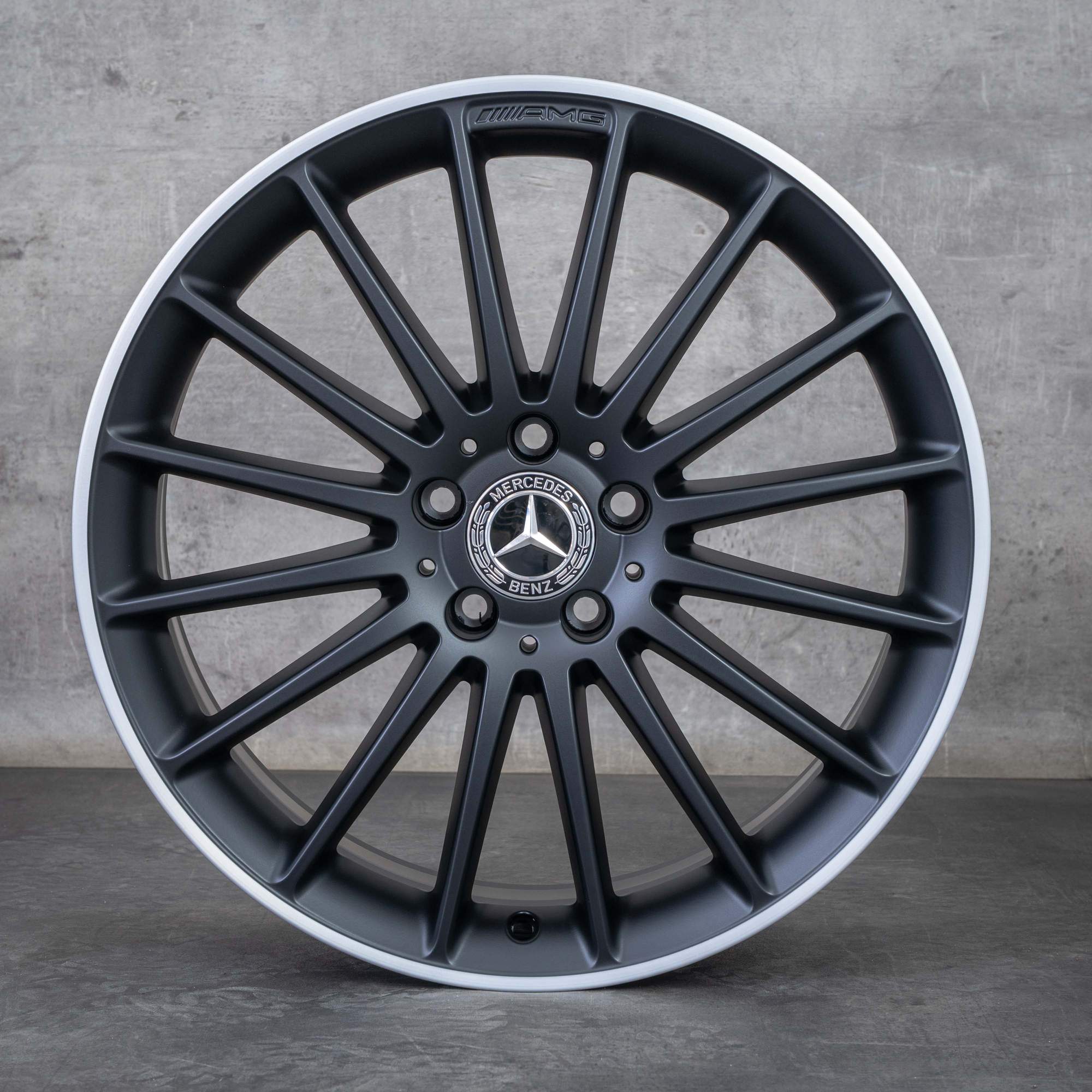 Alkuperäiset Mercedes Benz A-sarja A 45 CLA AMG vanteet 19 tuumaa W176 C117 X117 A1764010502 musta kiillotettu UUTUUS