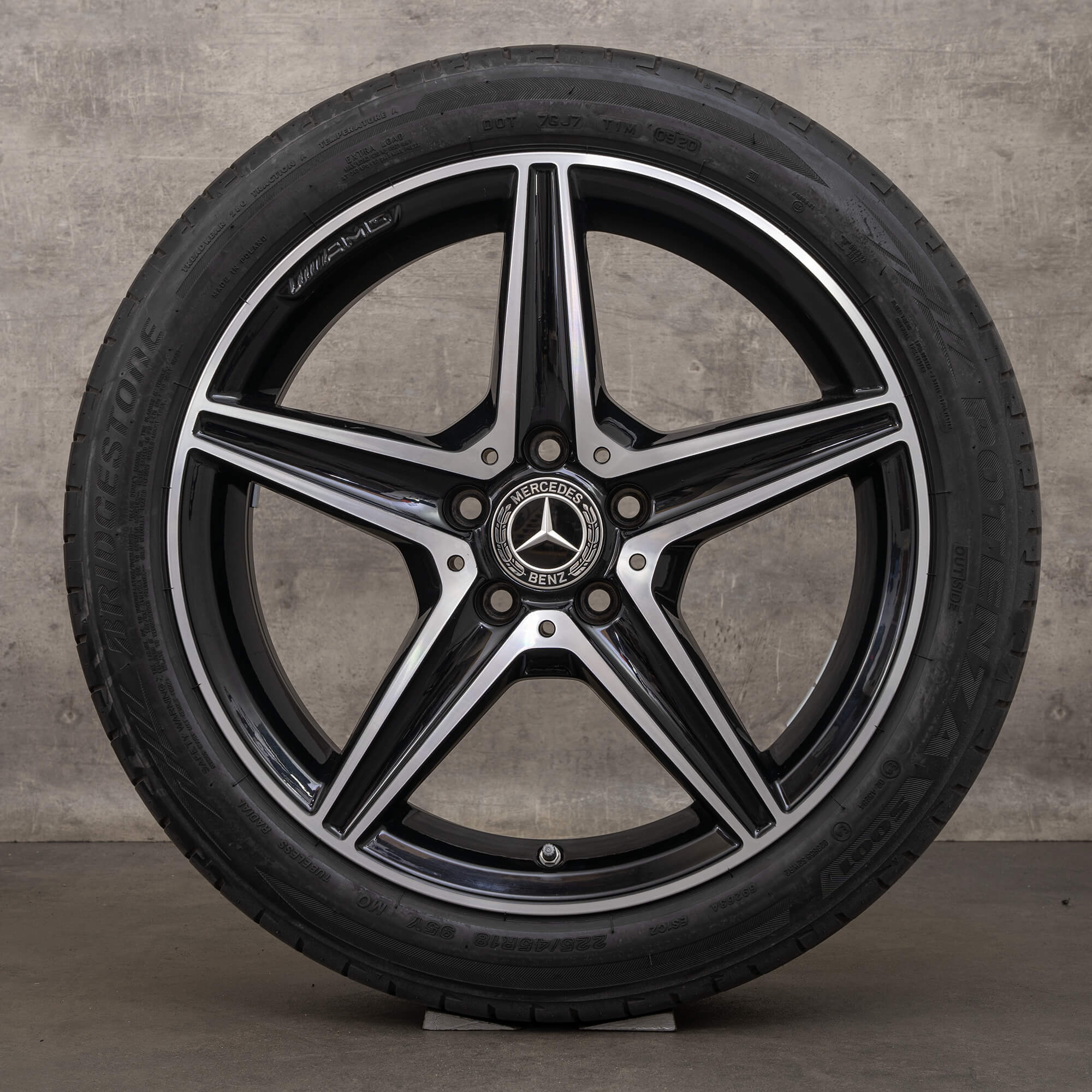 Original AMG Mercedes W205 S205 C205 A205 18 Zoll Sommerreifen A2054011100
