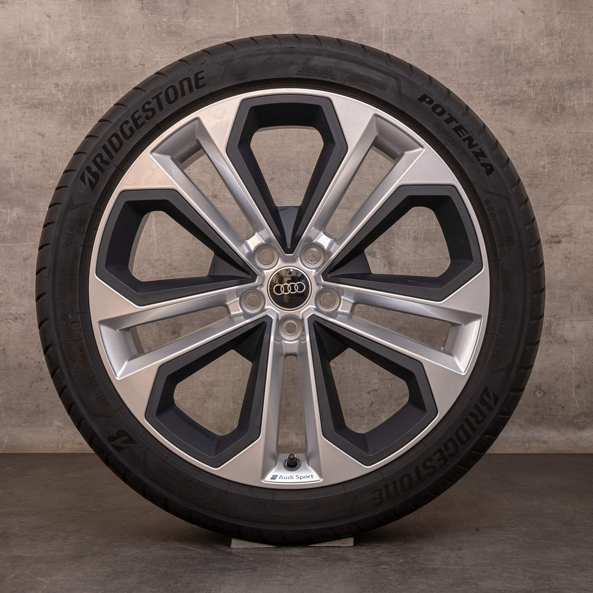 Originele Audi Q3 RS & Sportback velgen 20 inch F3 zomerwielen 83A601025E zilver glans grijs mat