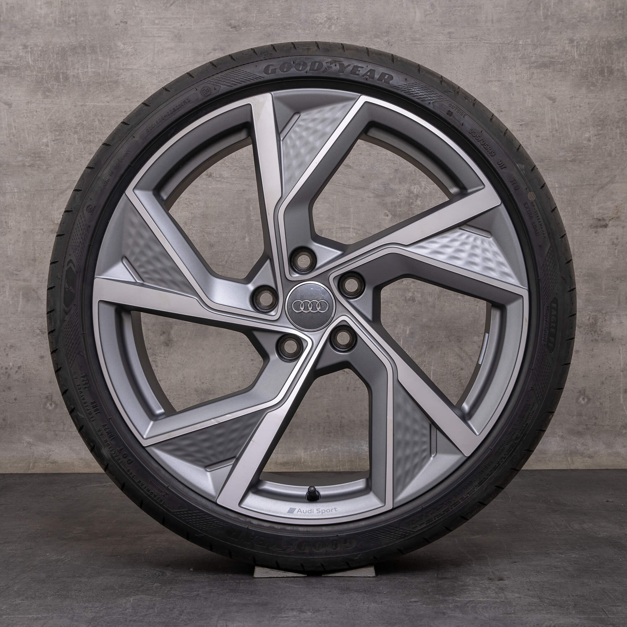 Genuine Audi A3 S3 jante 19 inch 8Y 8V summer wheels 8Y0601025Q titan matt glossy turned