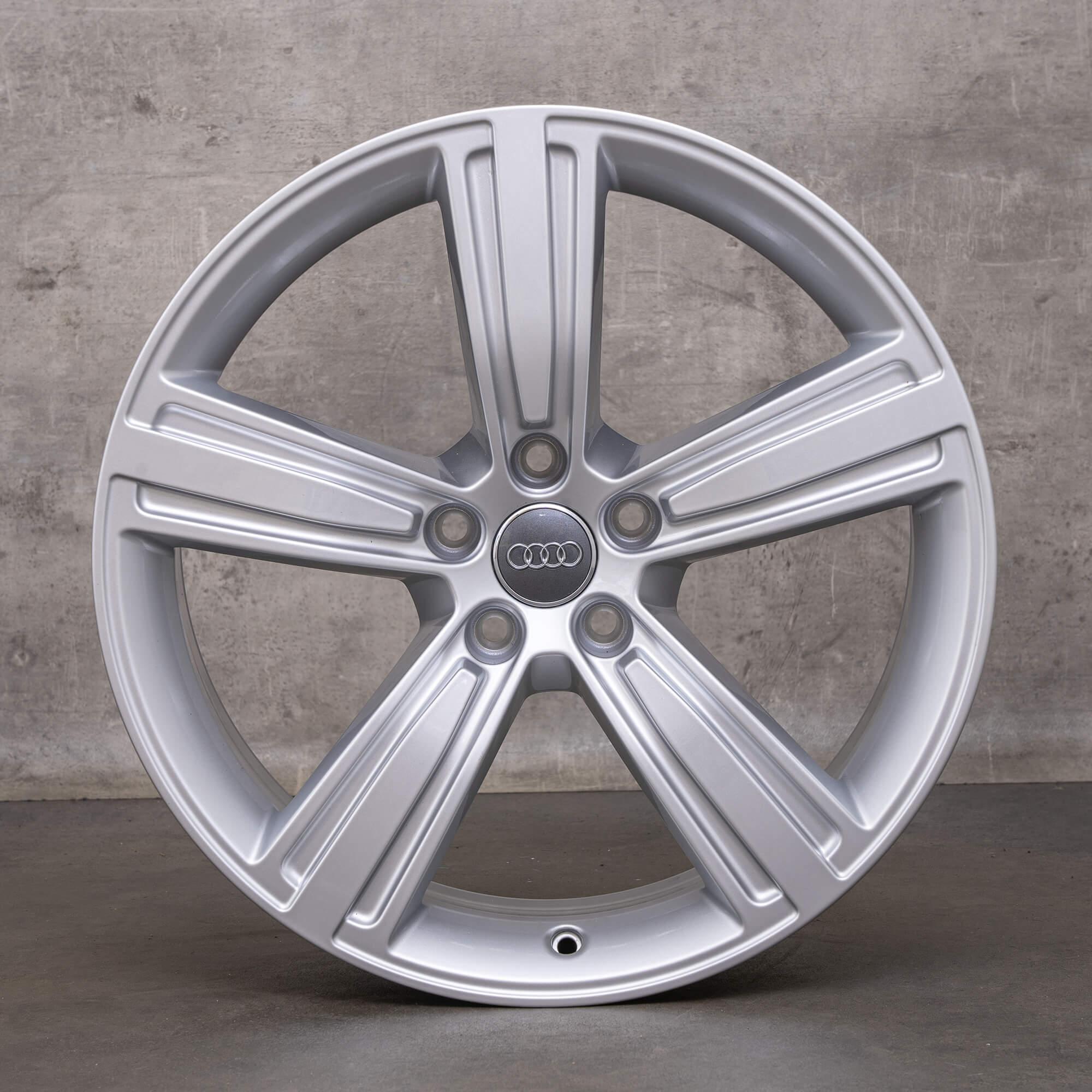Original Audi A8 S8 Felgen 19 Zoll 4N D5 4N0601025J silber
