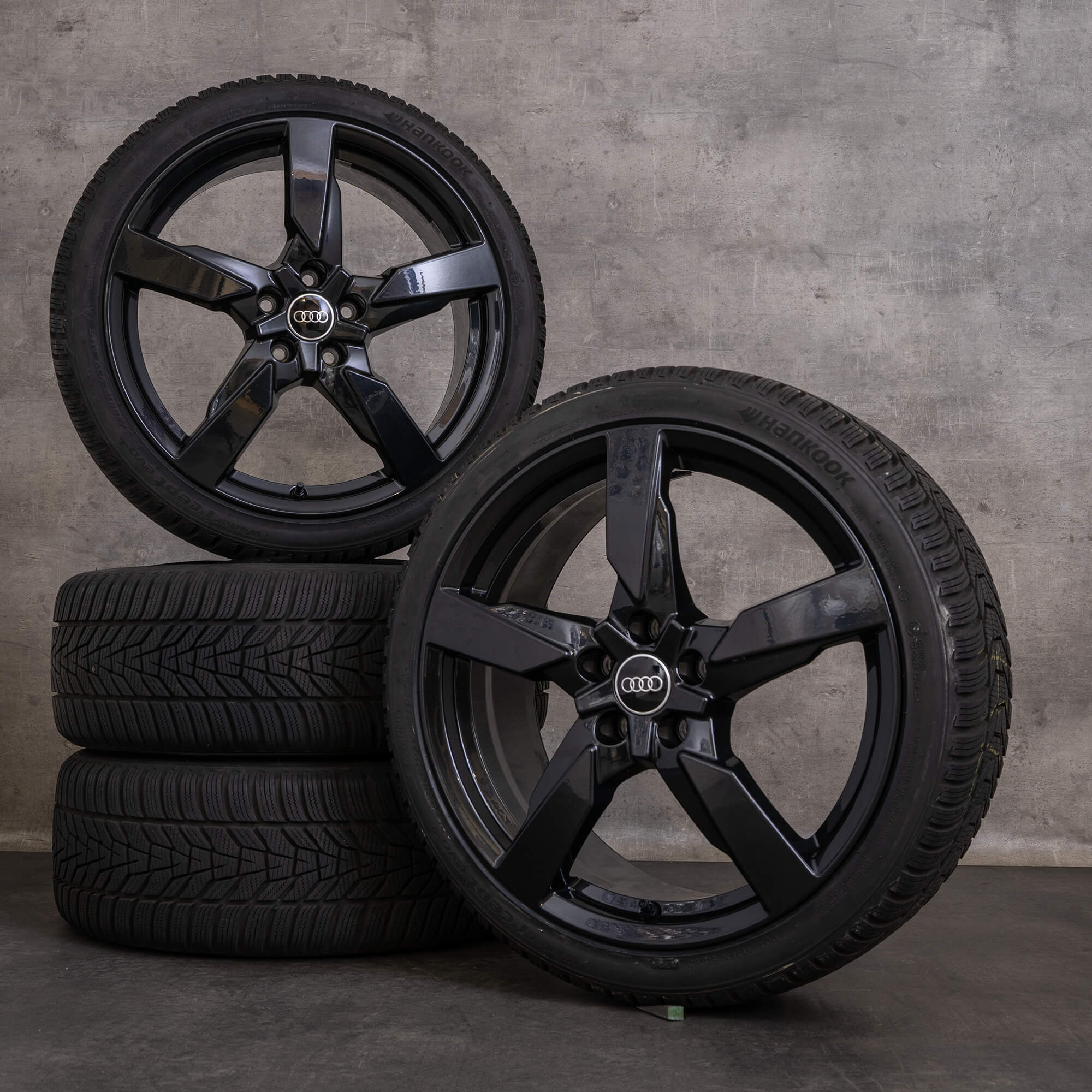 Oem Audi TTRS pneus hiver jantes 19 pouces 8S 8S0601025AG Polygon noir brillant