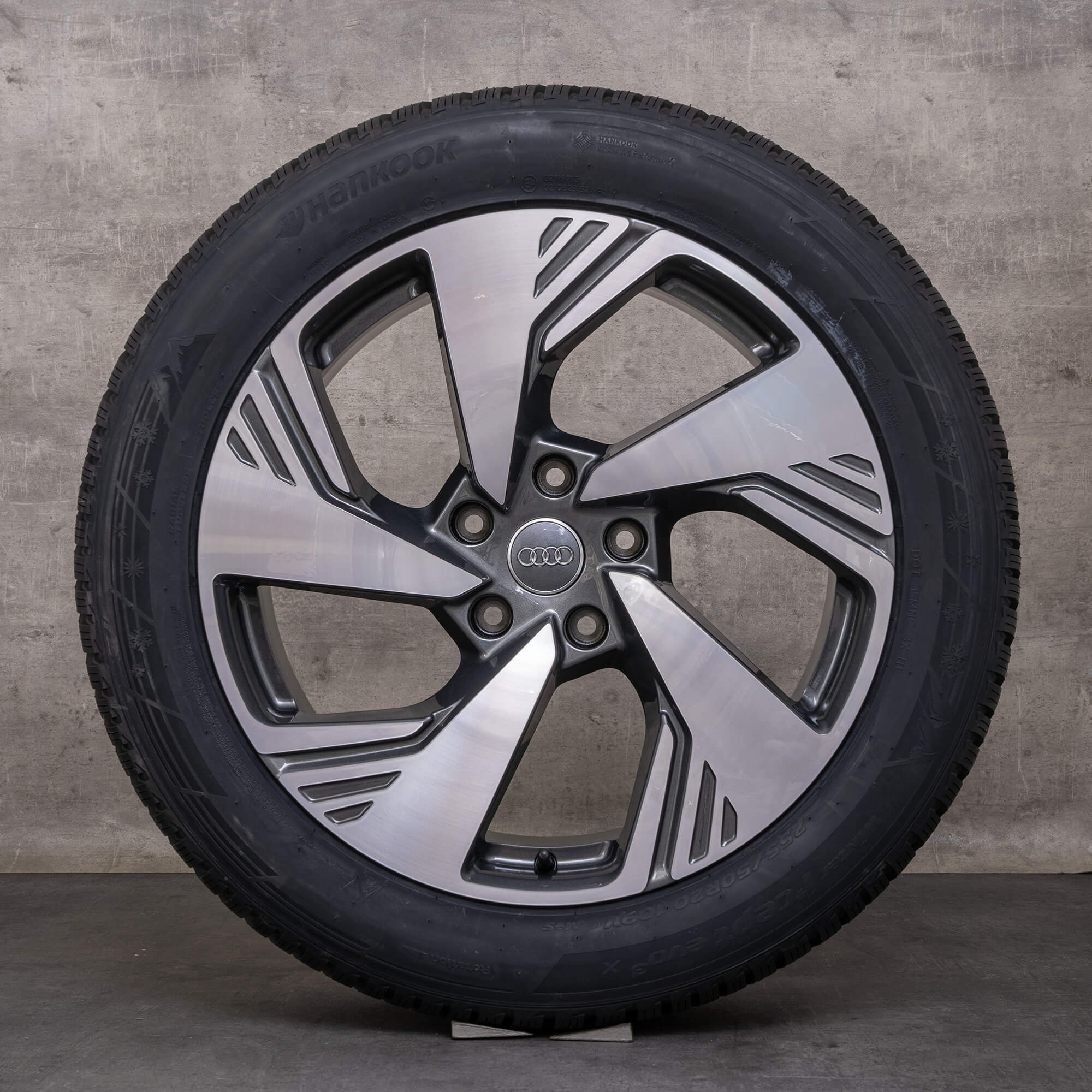Oryginalne felgi Audi Q6 SQ6 e-tron 20 cali letnie koła GF 85H601025H 85H601025J antracytowe polerowane
