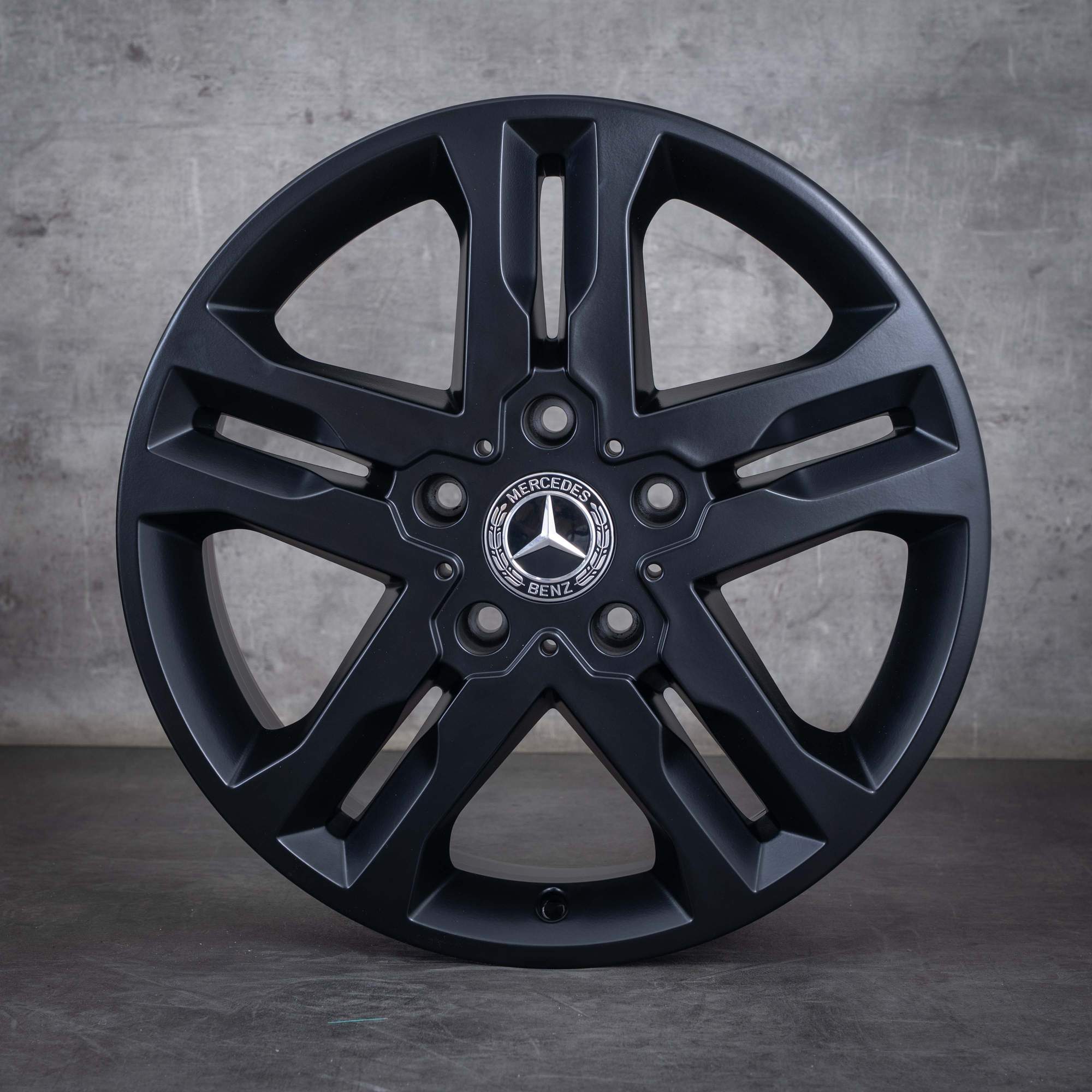 Alkuperäiset Mercedes Benz G-sarjan vanteet 18 tuumaa W463 G350 G400 G500 A4634012502 musta mattamusta