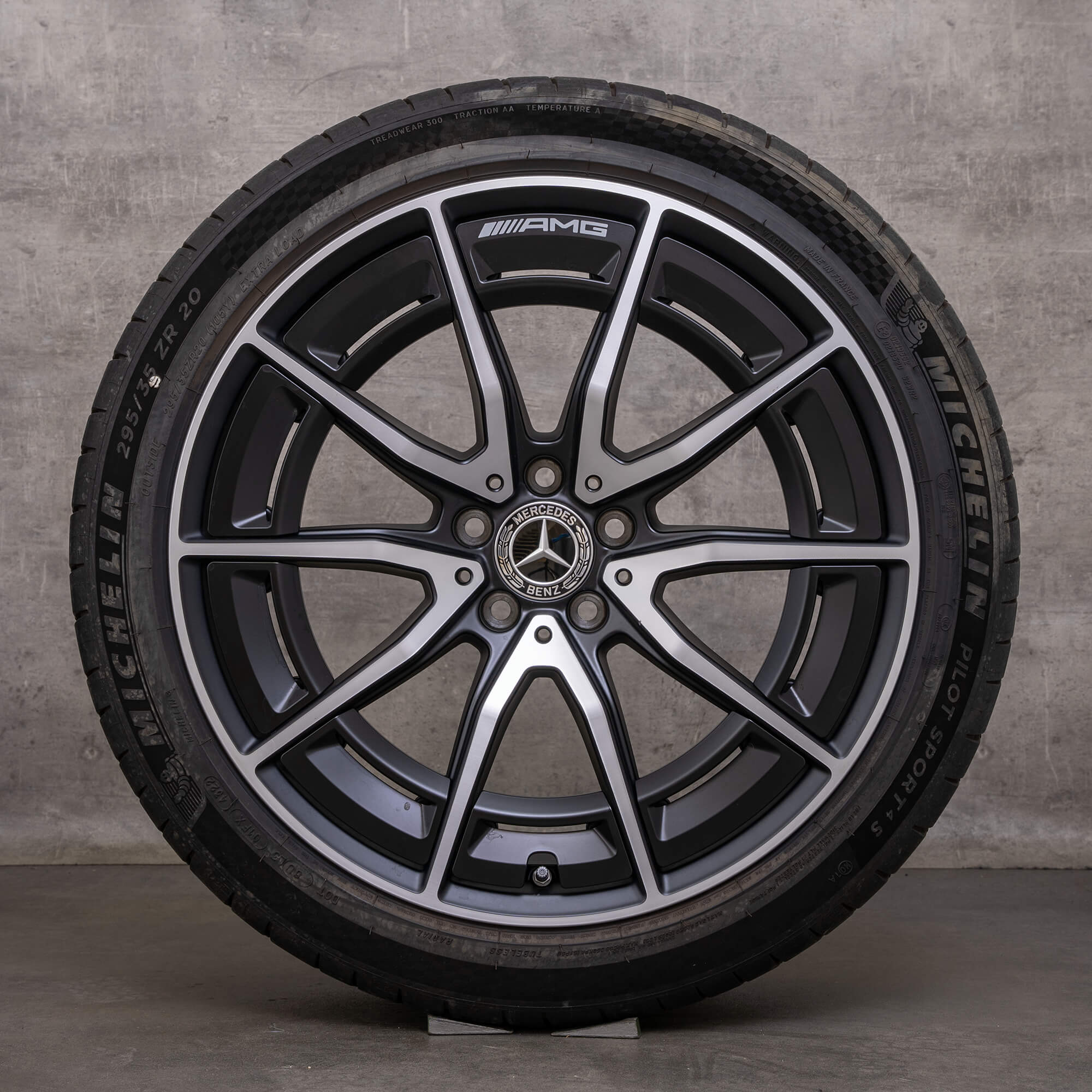 Originale Mercedes Benz AMG SL43 SL55 SL63 fælge 20 tommer R232 sommerdæk A2324012300 A2324012400 sort mat blank drejet