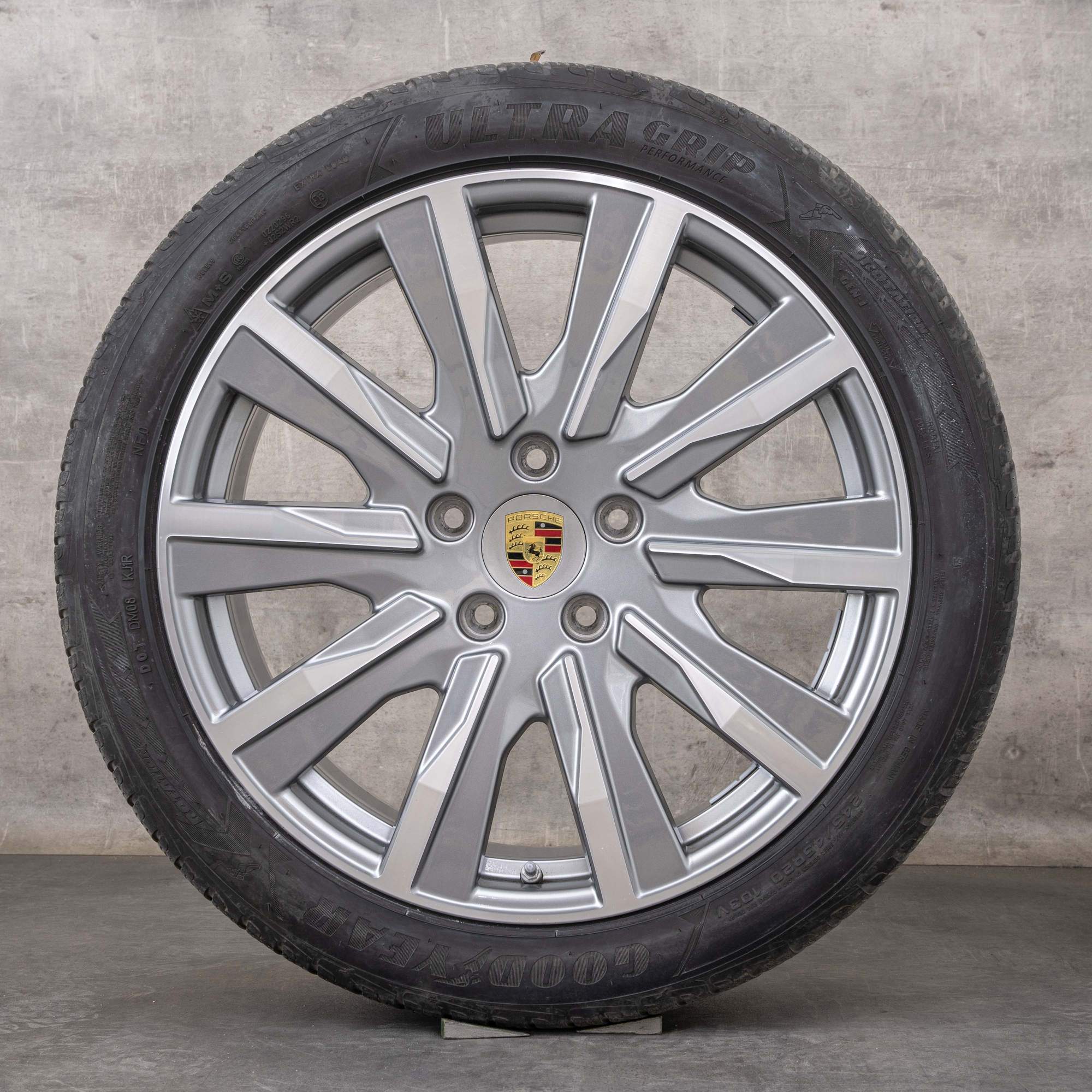 Oryginalne koła zimowe Porsche Taycan 20 cali 9J1 I II 4S Cross Turismo GTS Felgi 9J1601025L 9J1601025M Polerowane platynowe srebro