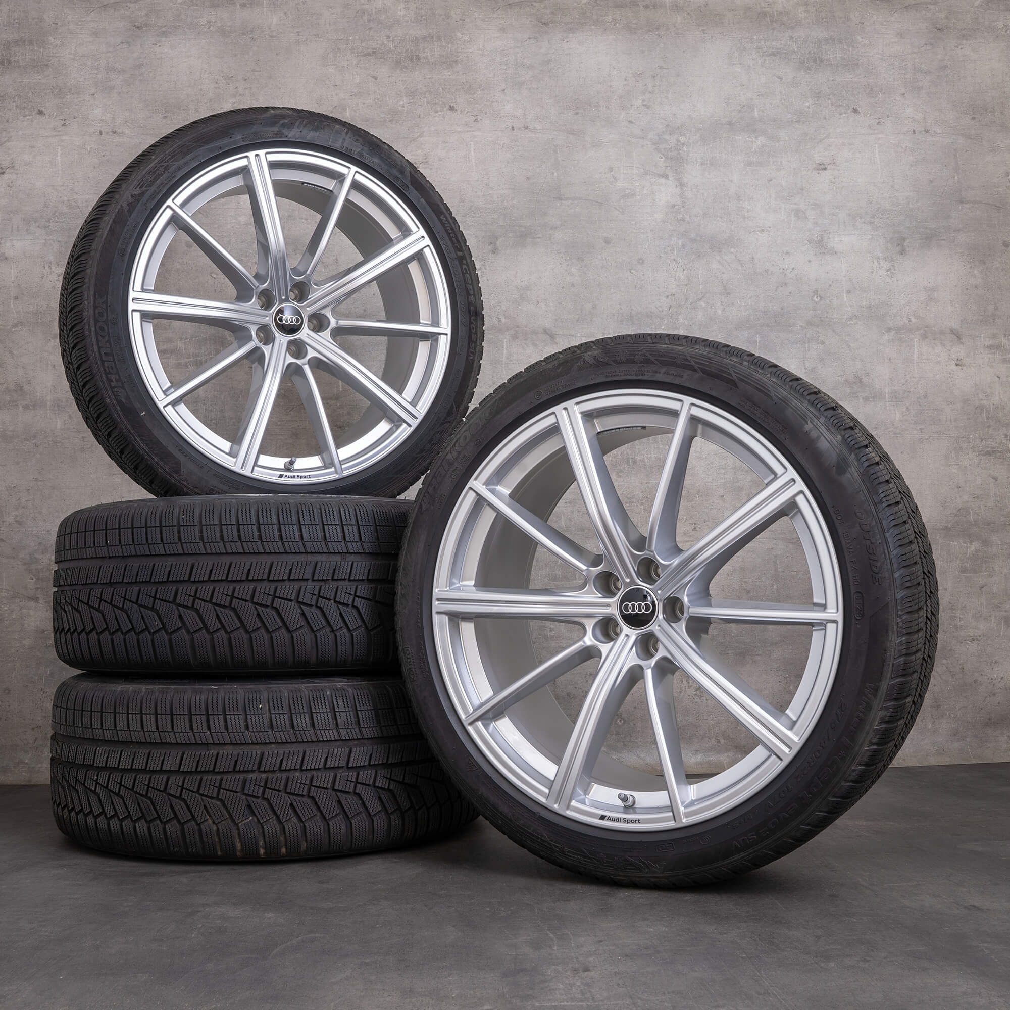 Original Audi RS Q8 Winterräder 22 Zoll 4M8 Felgen 4M8601025DB silber