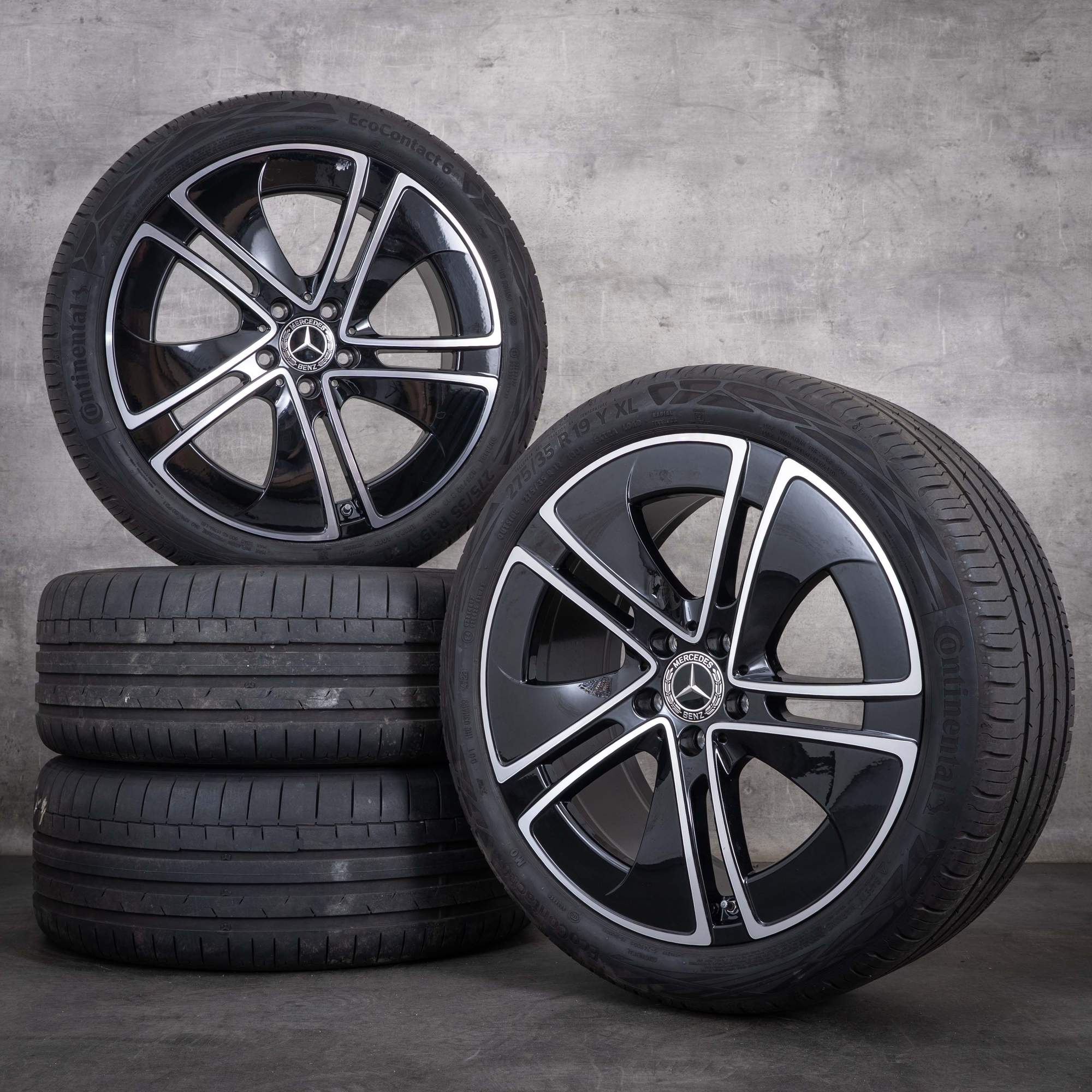 Originele Mercedes-Benz CLE winterbanden op velg 19 inch A236 C236 velgen A2364014100 A2364014300 zwart met diamond cut