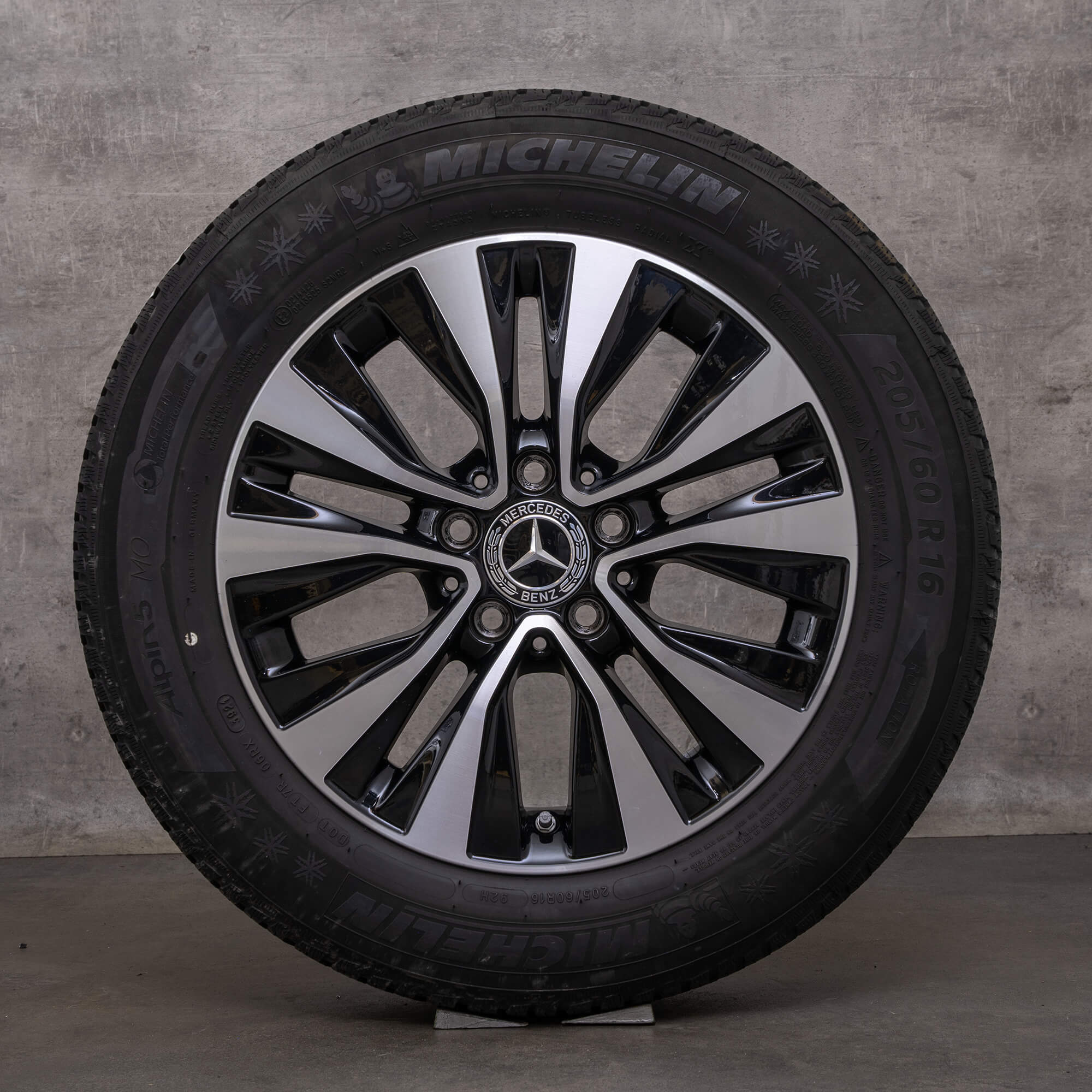 Original Mercedes Benz A B Class CLA pneus d'hiver 16 pouces W177 V177 W247 X118 C118 jantes A1774010000 noir brillant